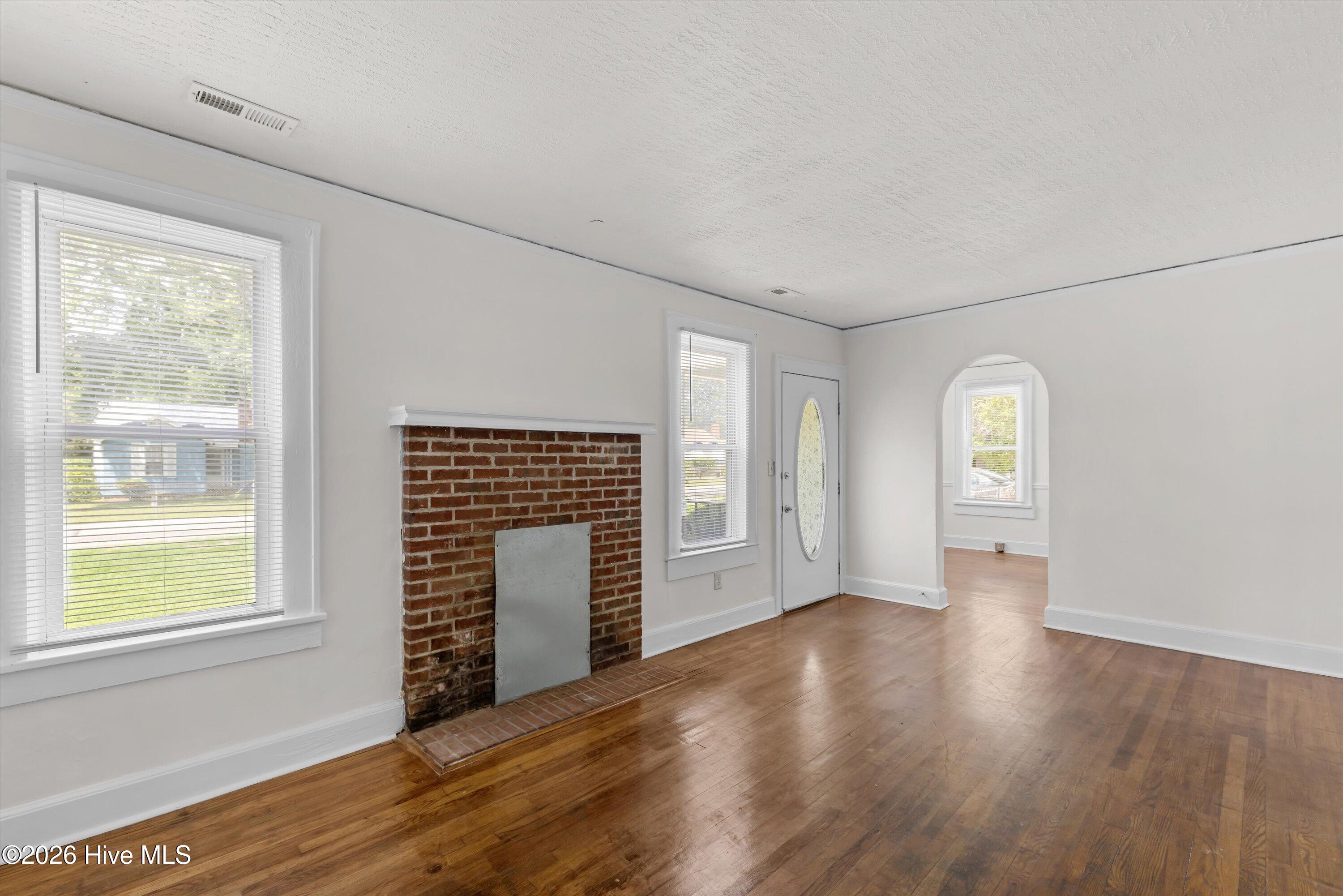 Fireplace has been closed off - decorative only