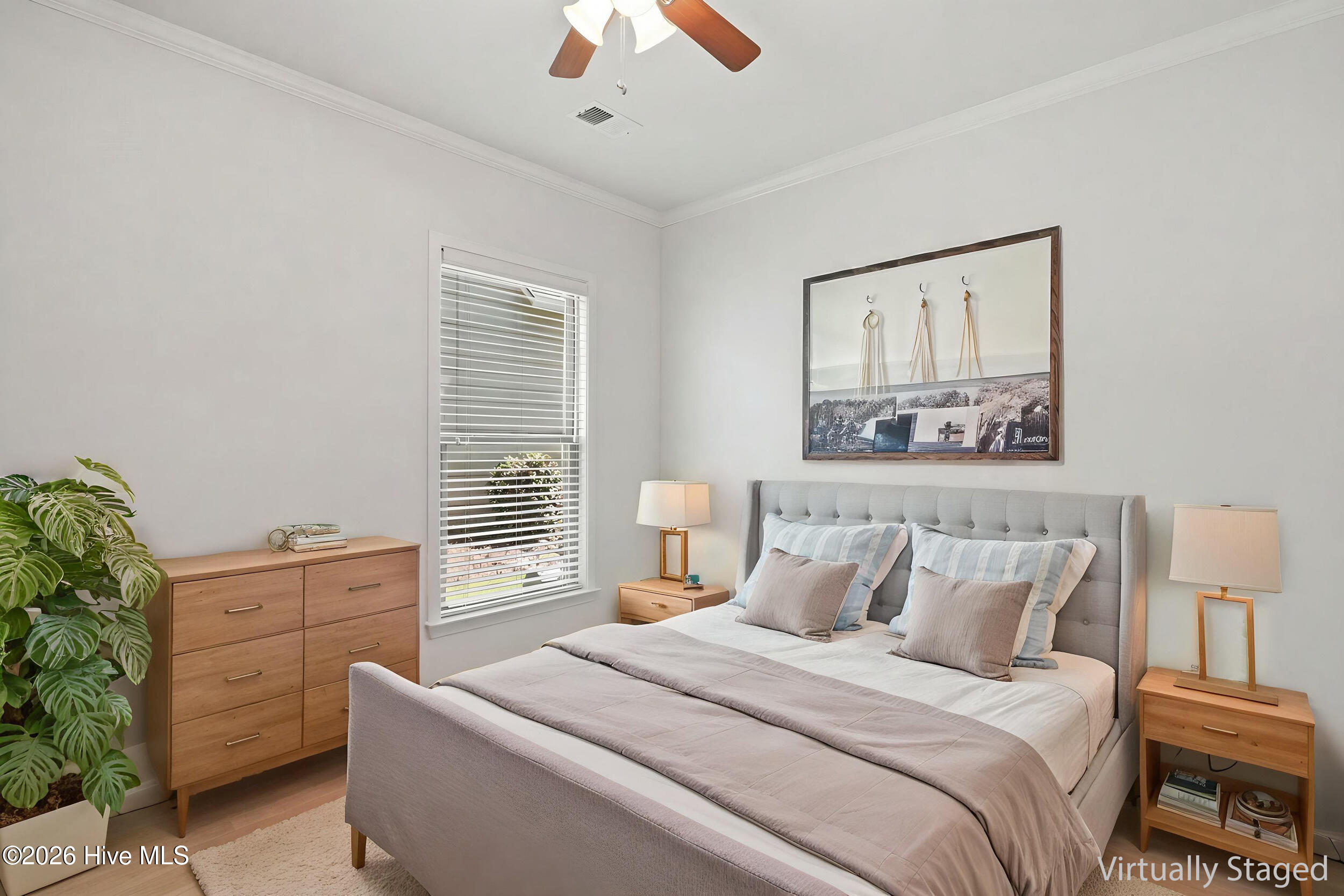 100565292 | Photo 24