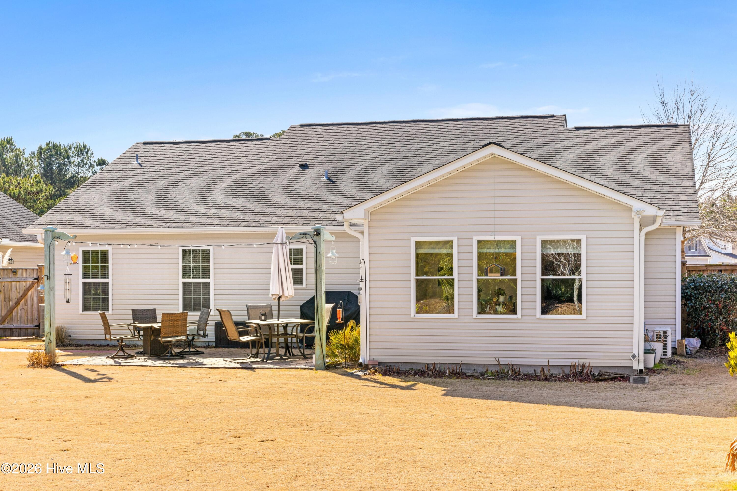 100554021 | Photo 33