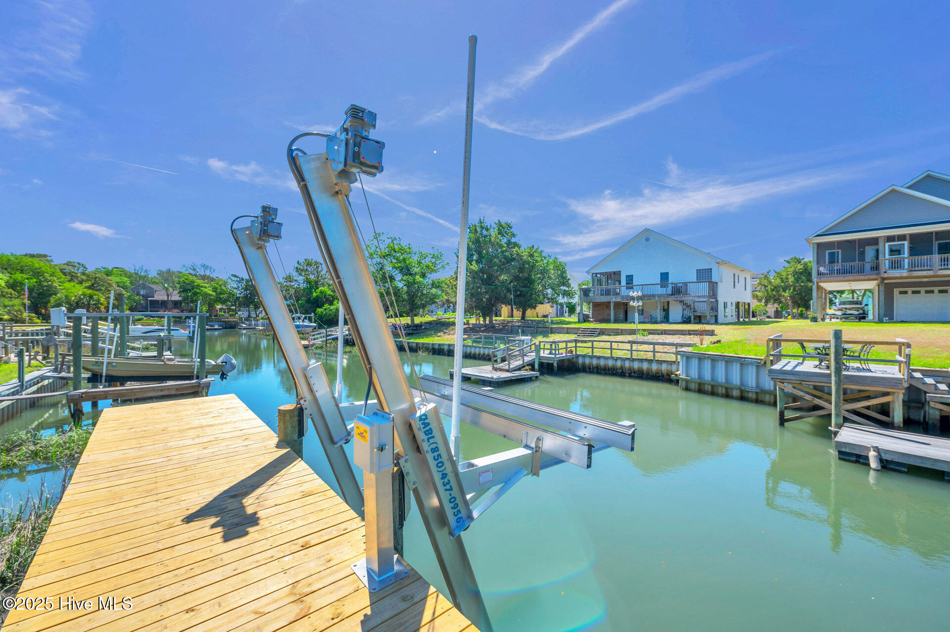 100547120 | Photo 74