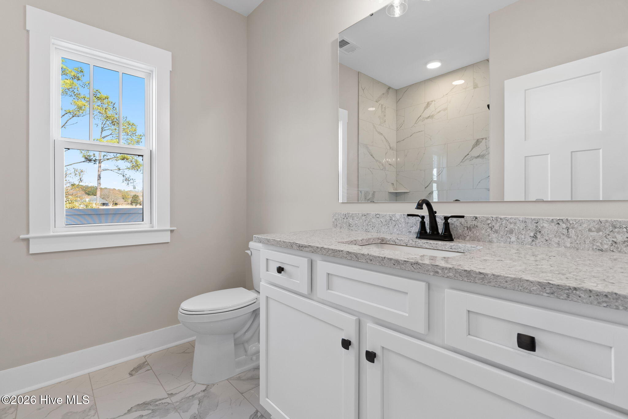 100537581 | Photo 52