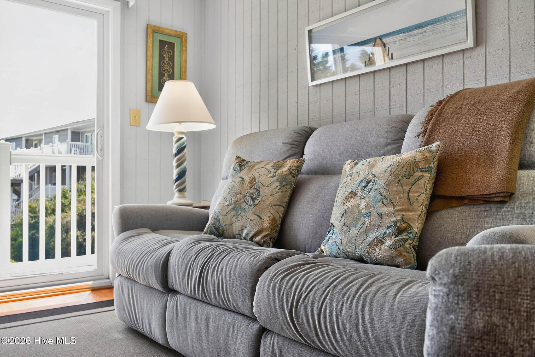 100562824 | Photo 21