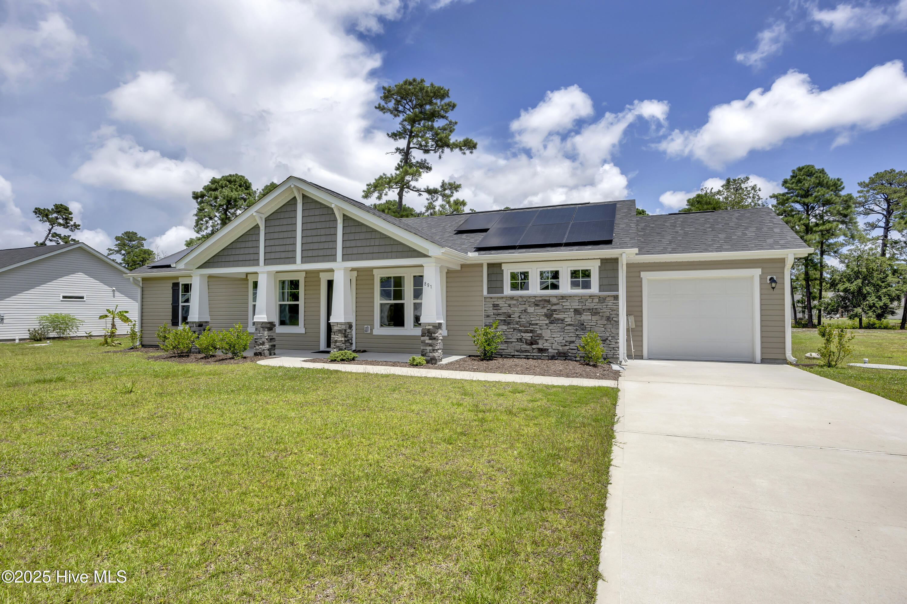 100518131 | Photo 14