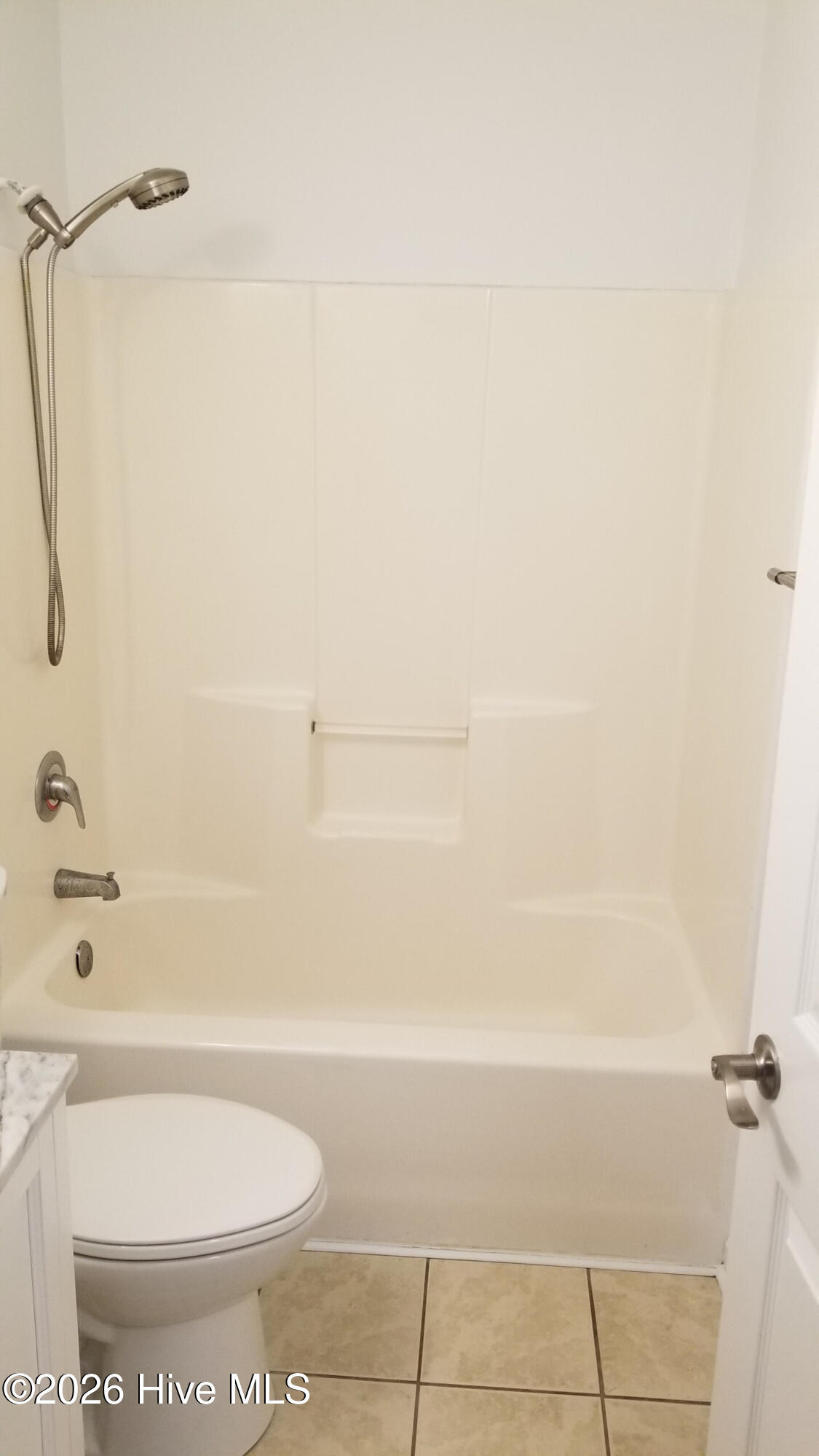 100548783 | Photo 26