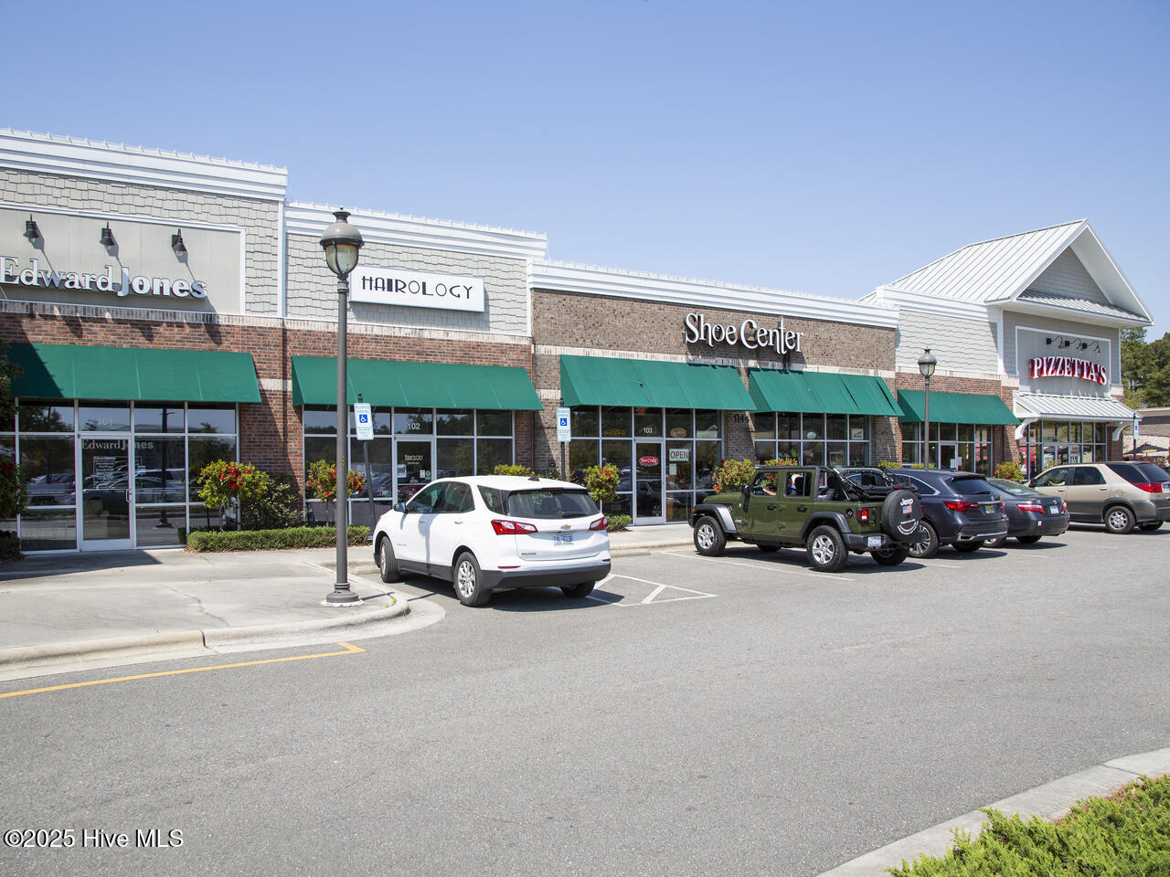 100520546 | Photo 53