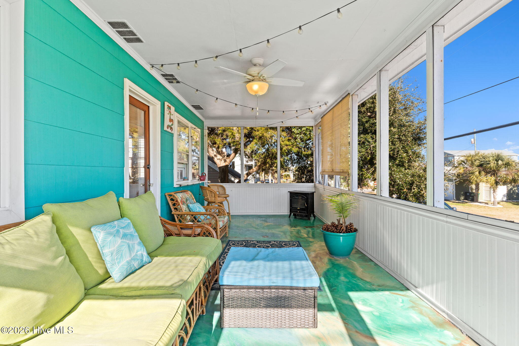 100546377 | Photo 31