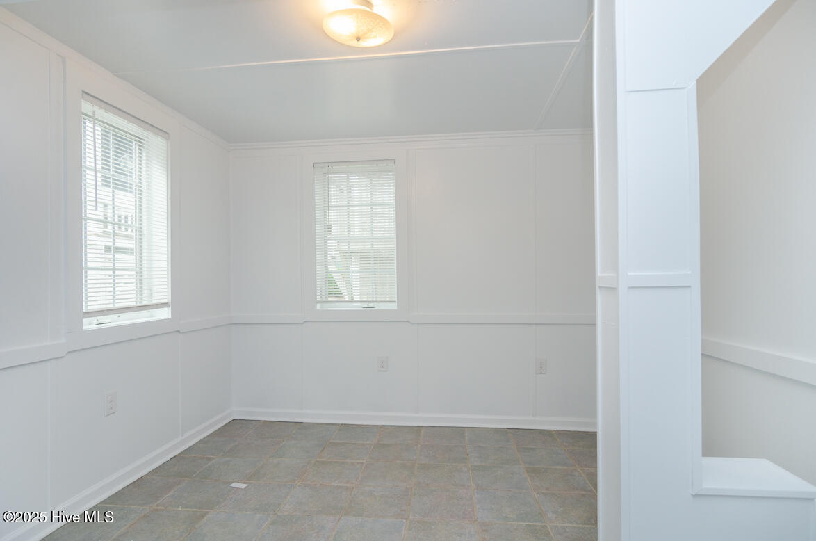 100568468 | Photo 16