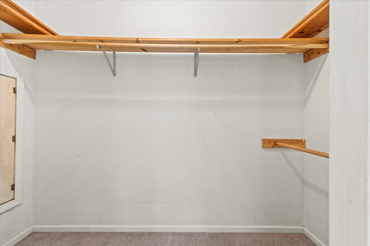28-Master Closet
