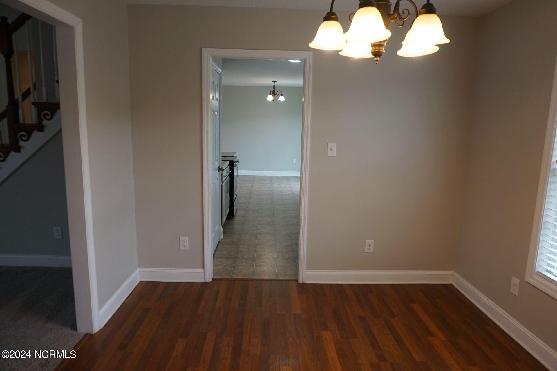 100550714 | Photo 17