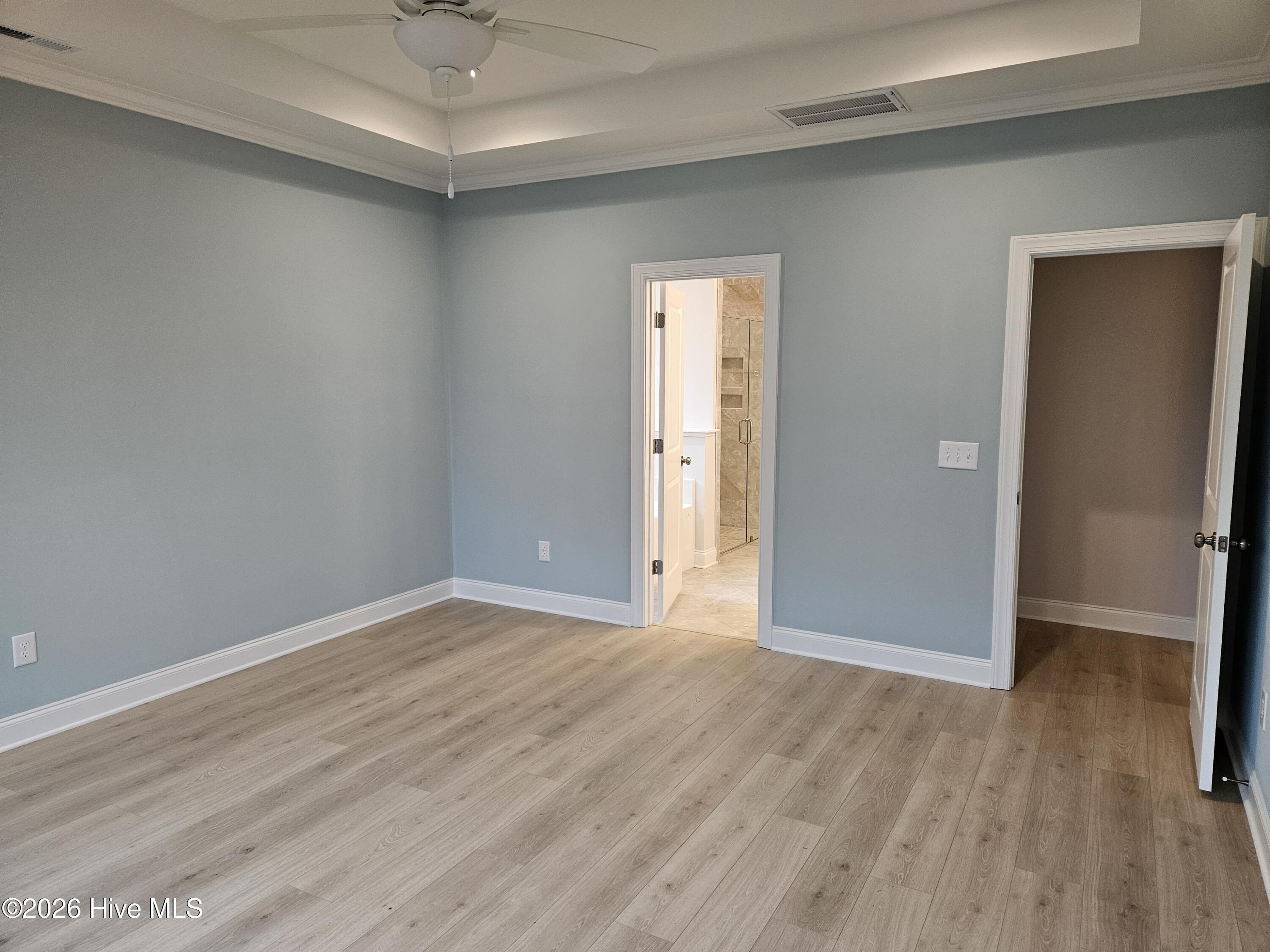 100569103 | Photo 17