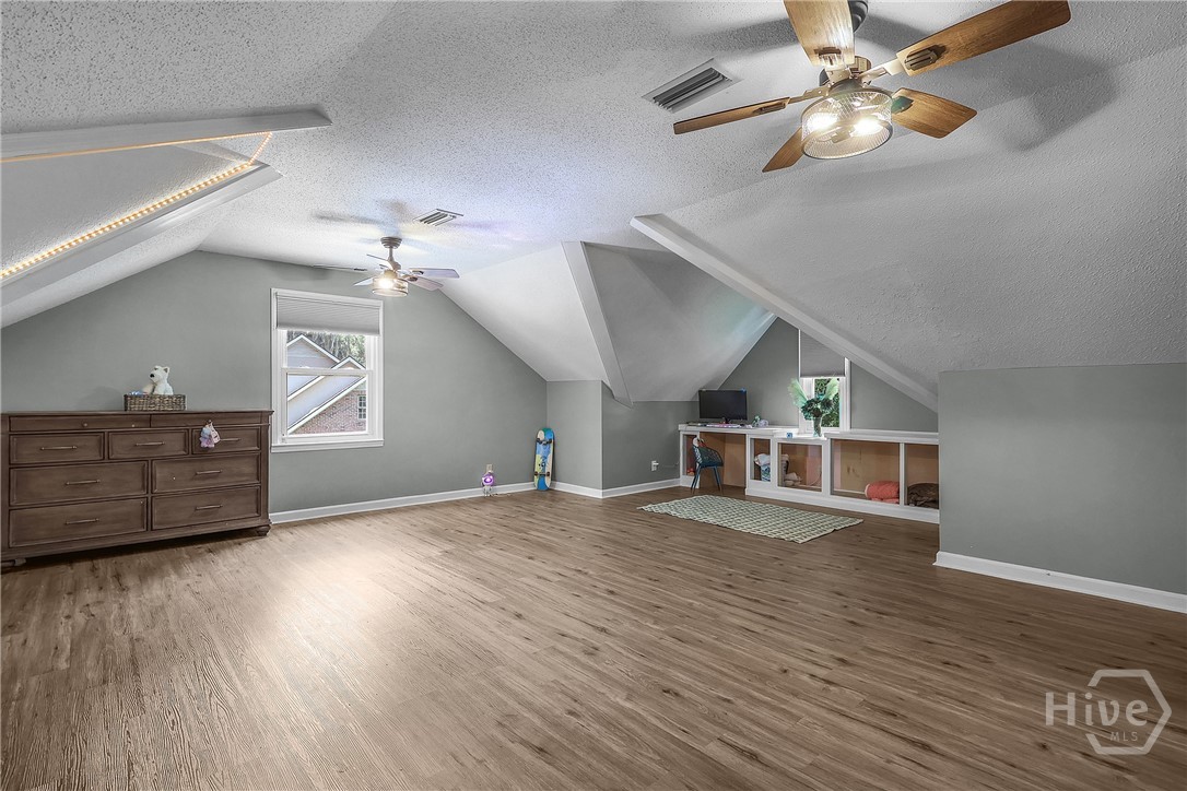 Fifth bedroom (upstairs)