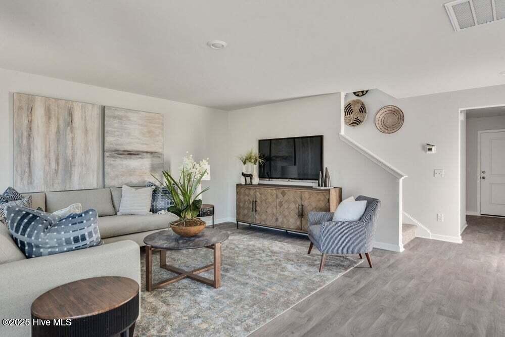 100551766 | Photo 10