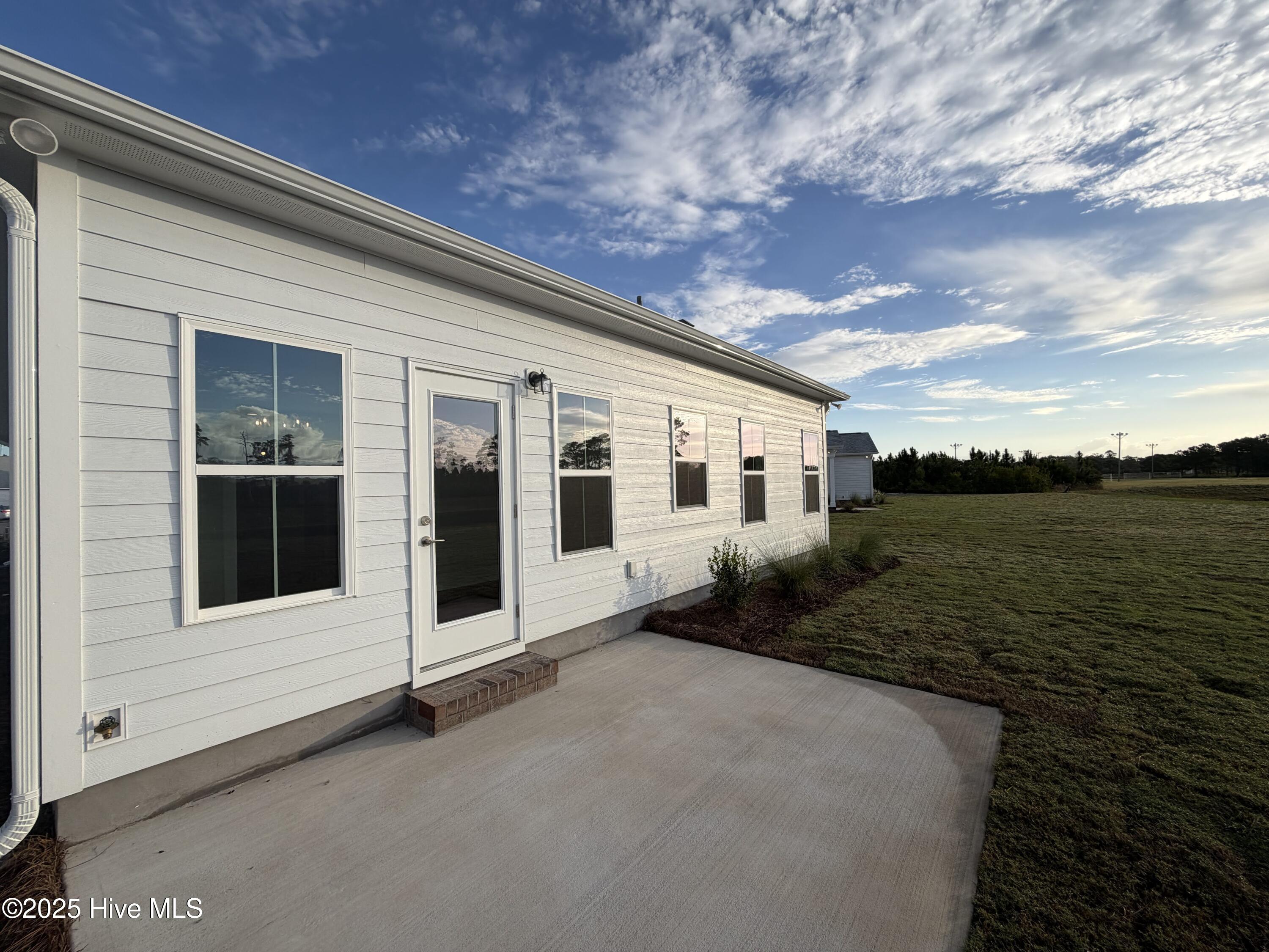 100493805 | Photo 25