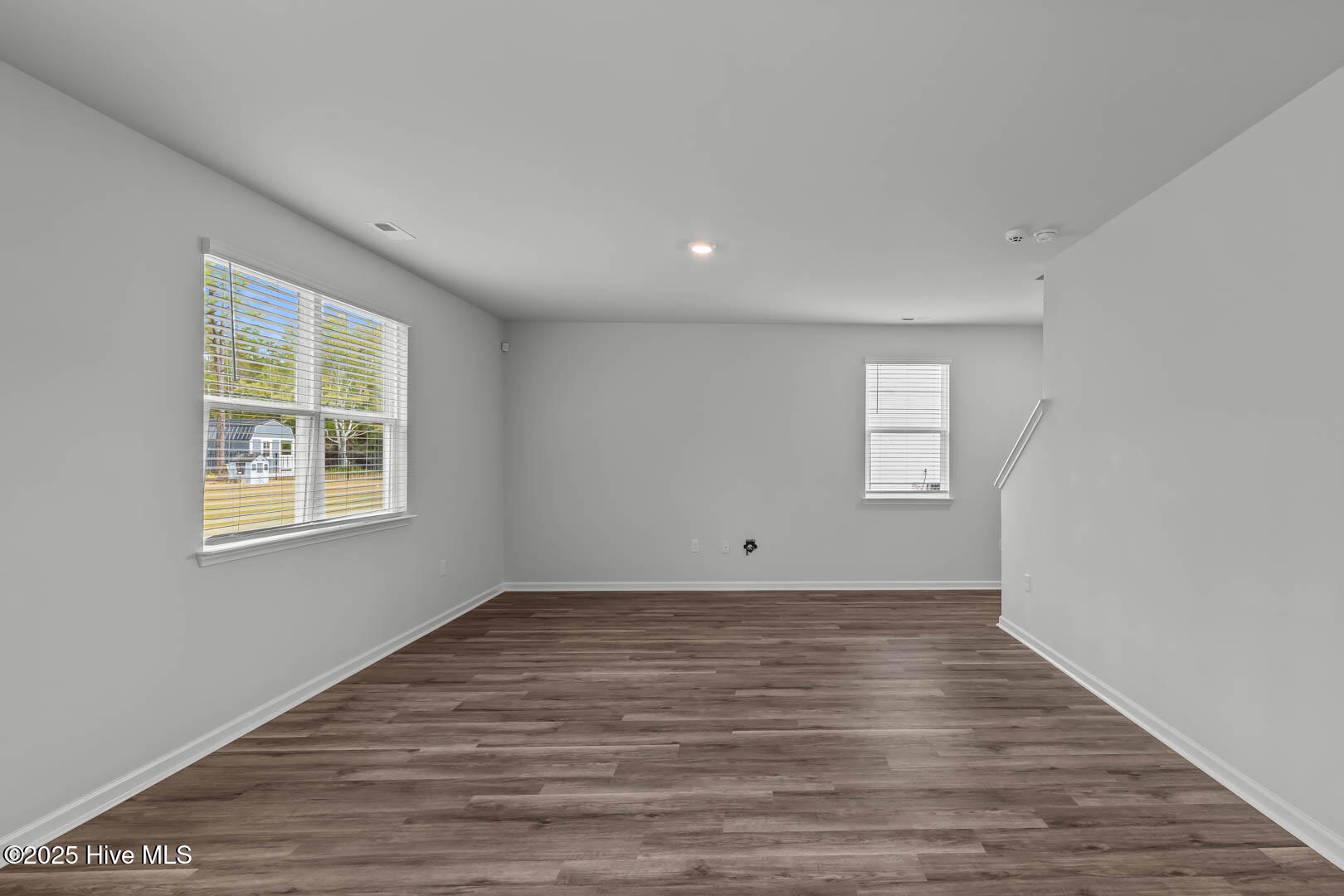 100538929 | Photo 21