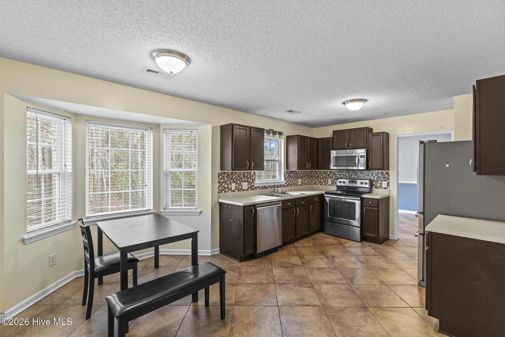 100556616 | Photo 12