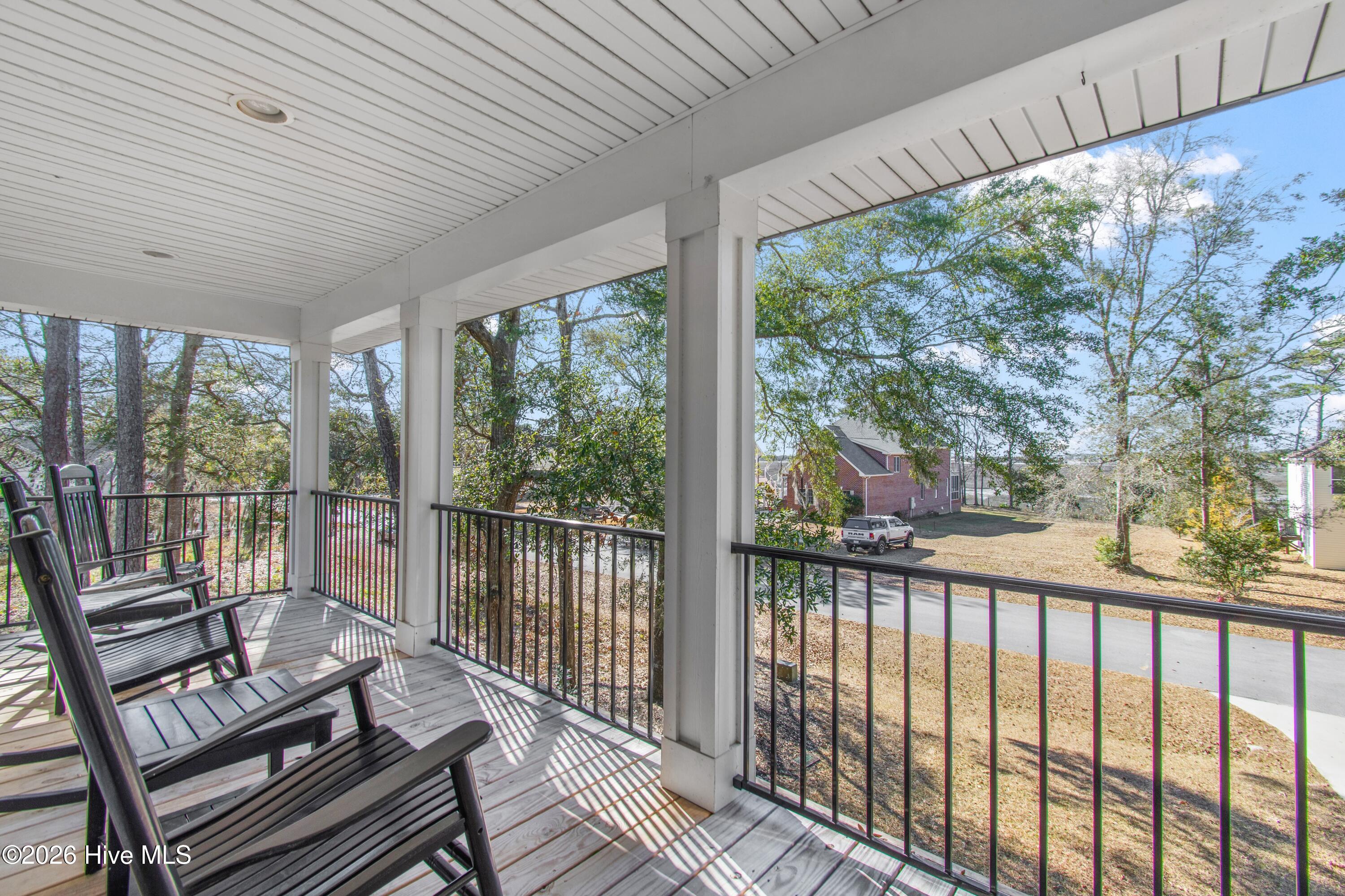 100550305 | Photo 49