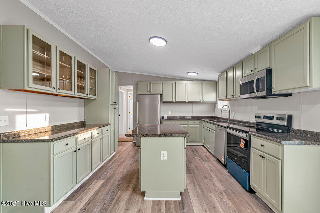 100561442 | Photo 14