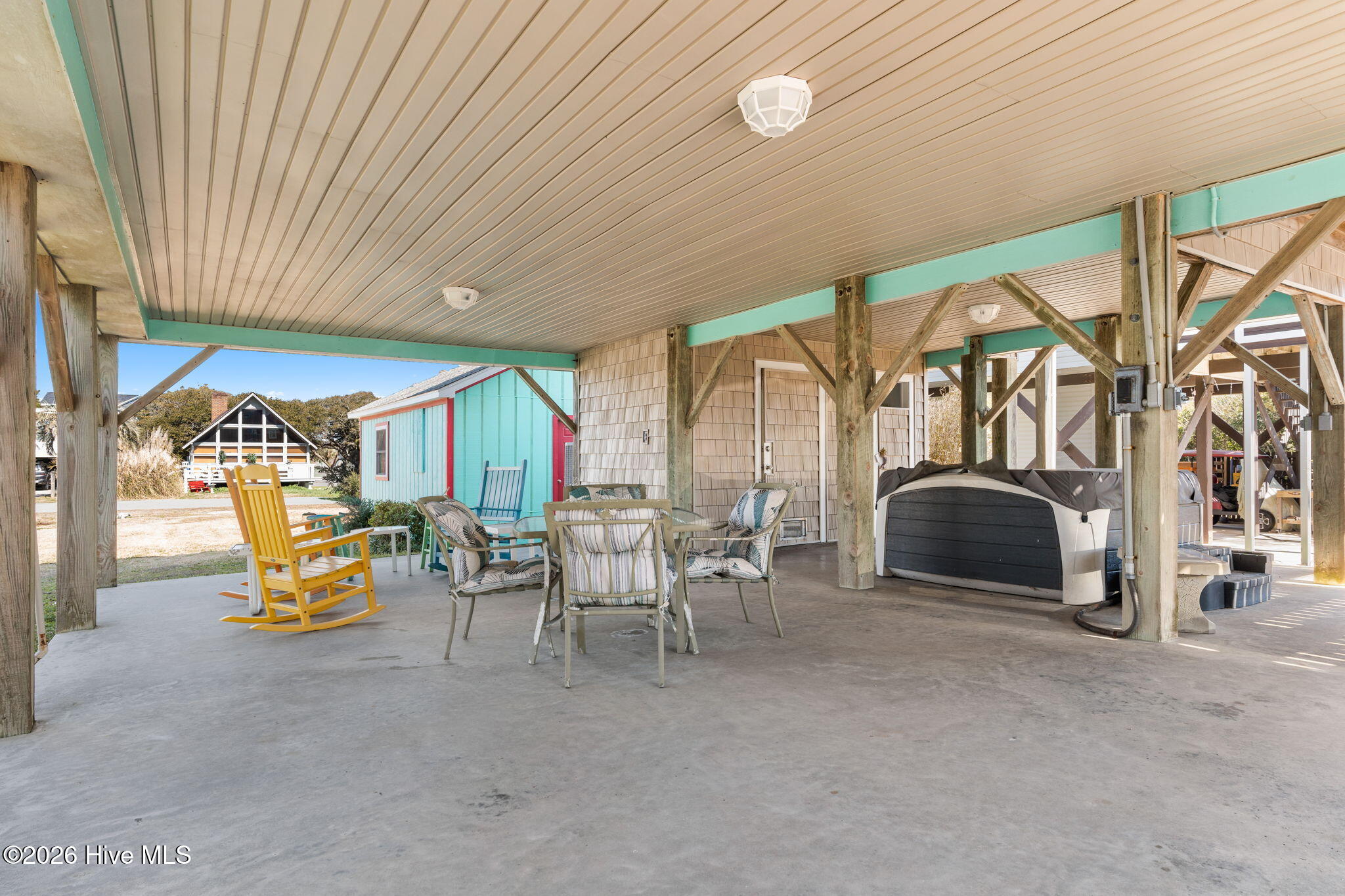 100556597 | Photo 38