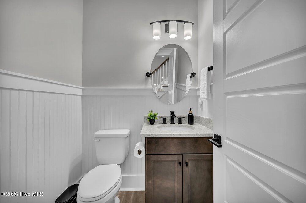 100547868 | Photo 26