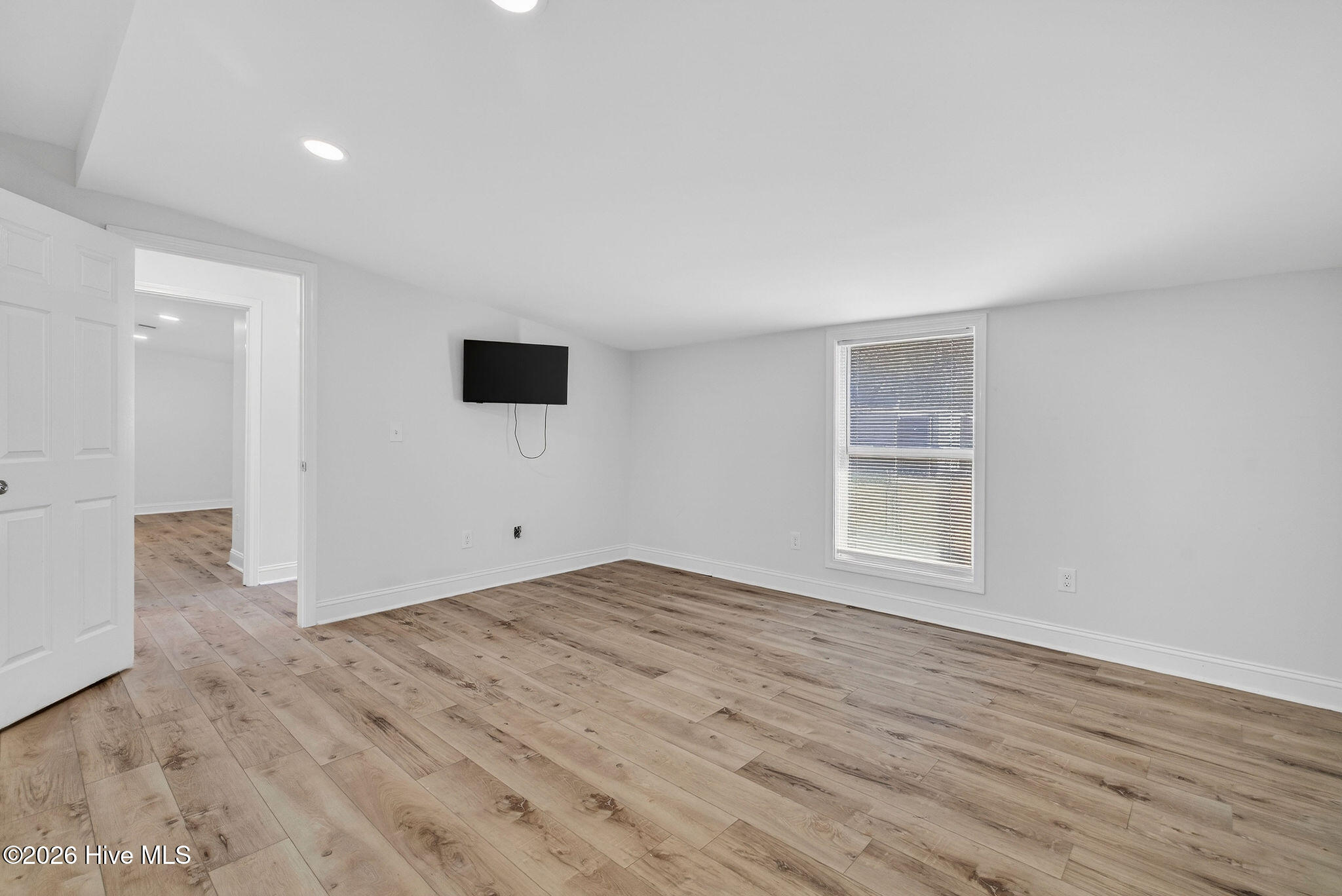 100550452 | Photo 18