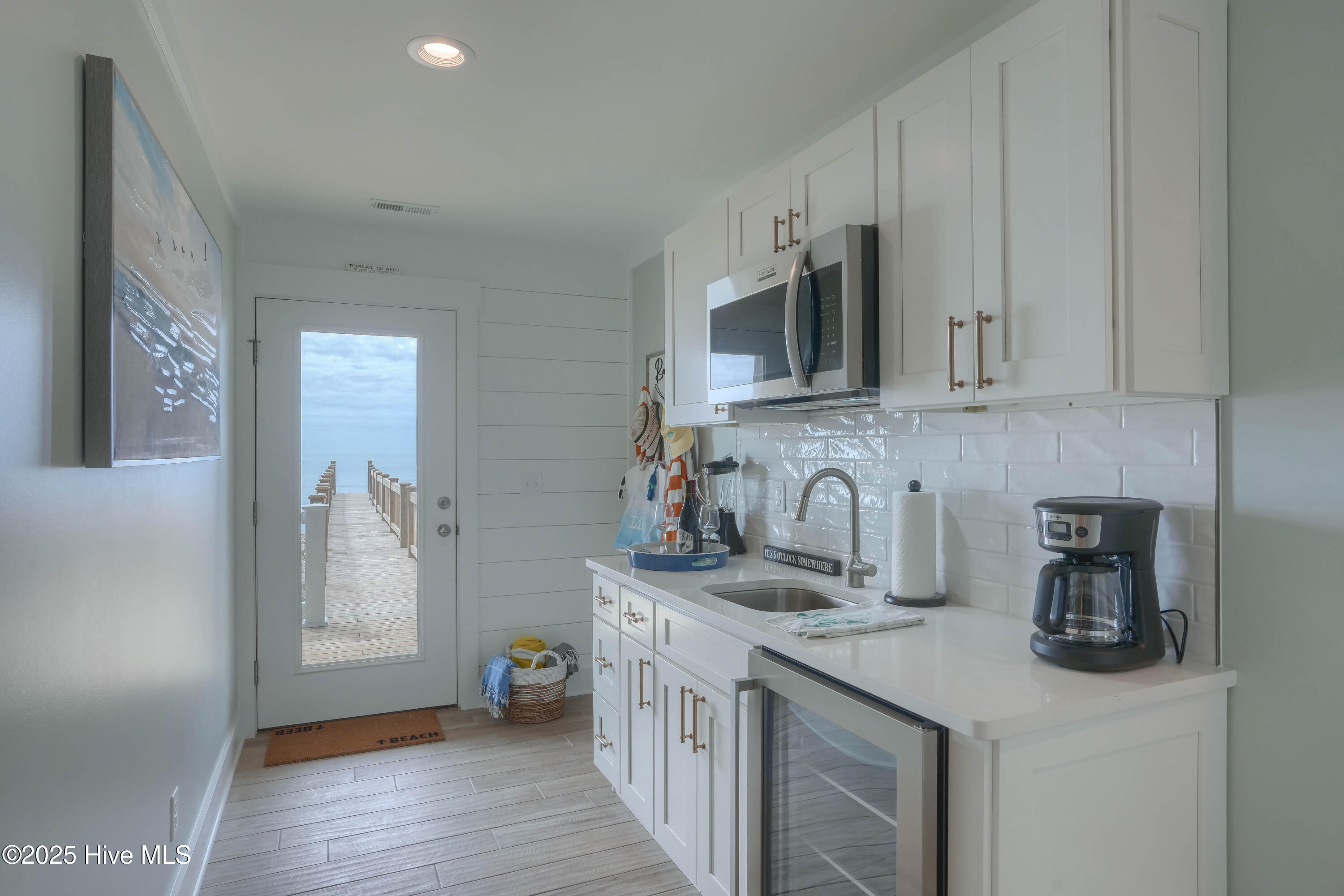 100522890 | Photo 41