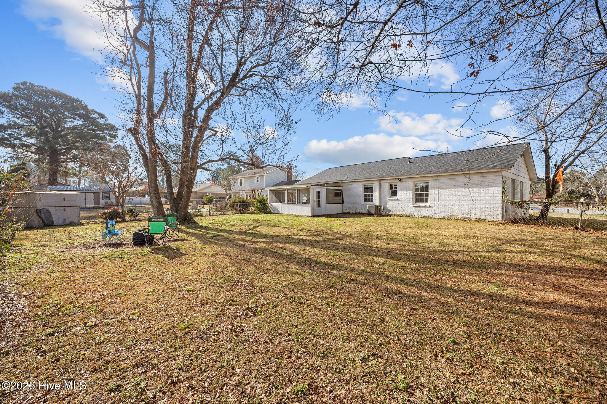 100558764 | Photo 33