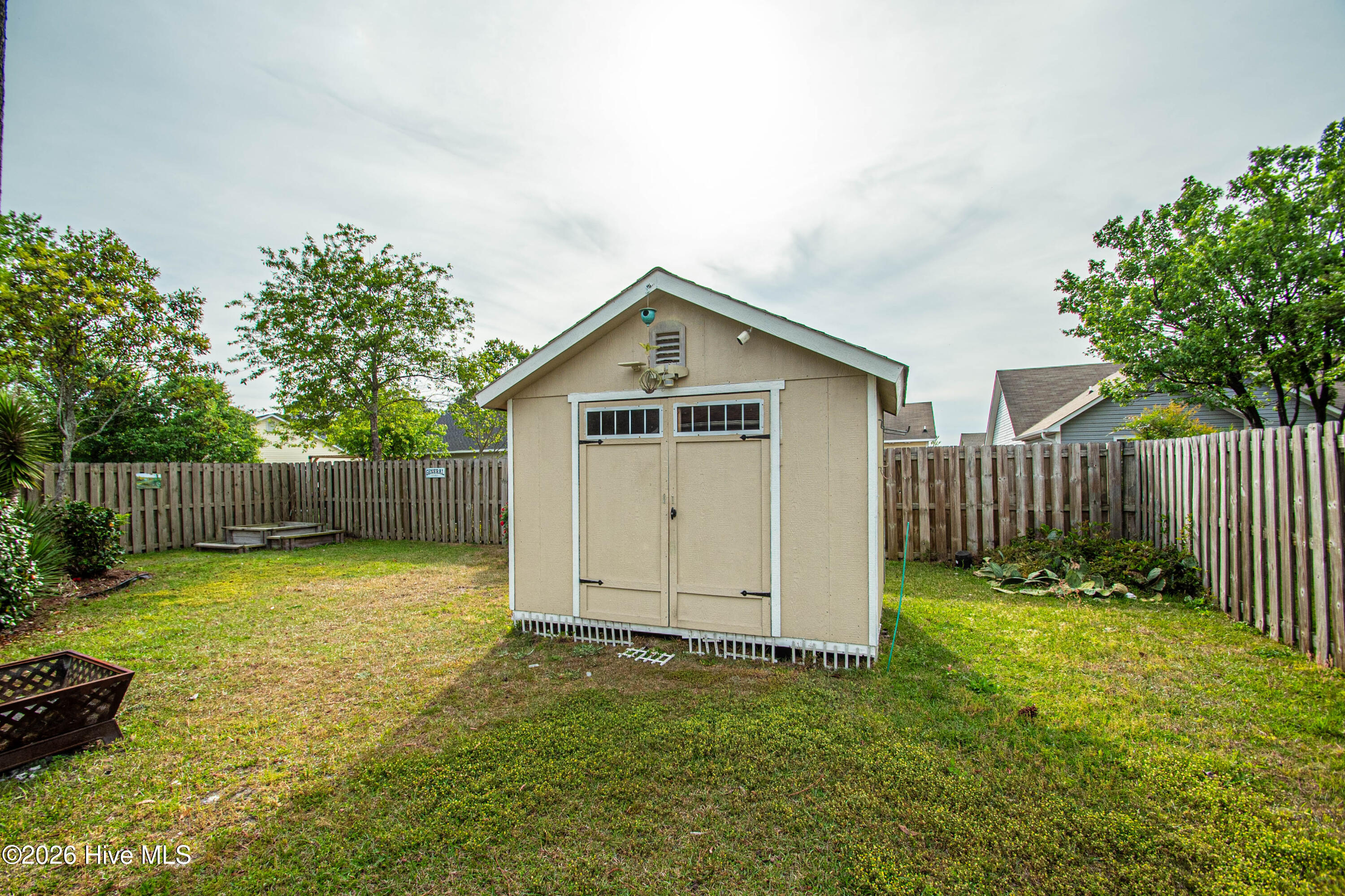 100567931 | Photo 13