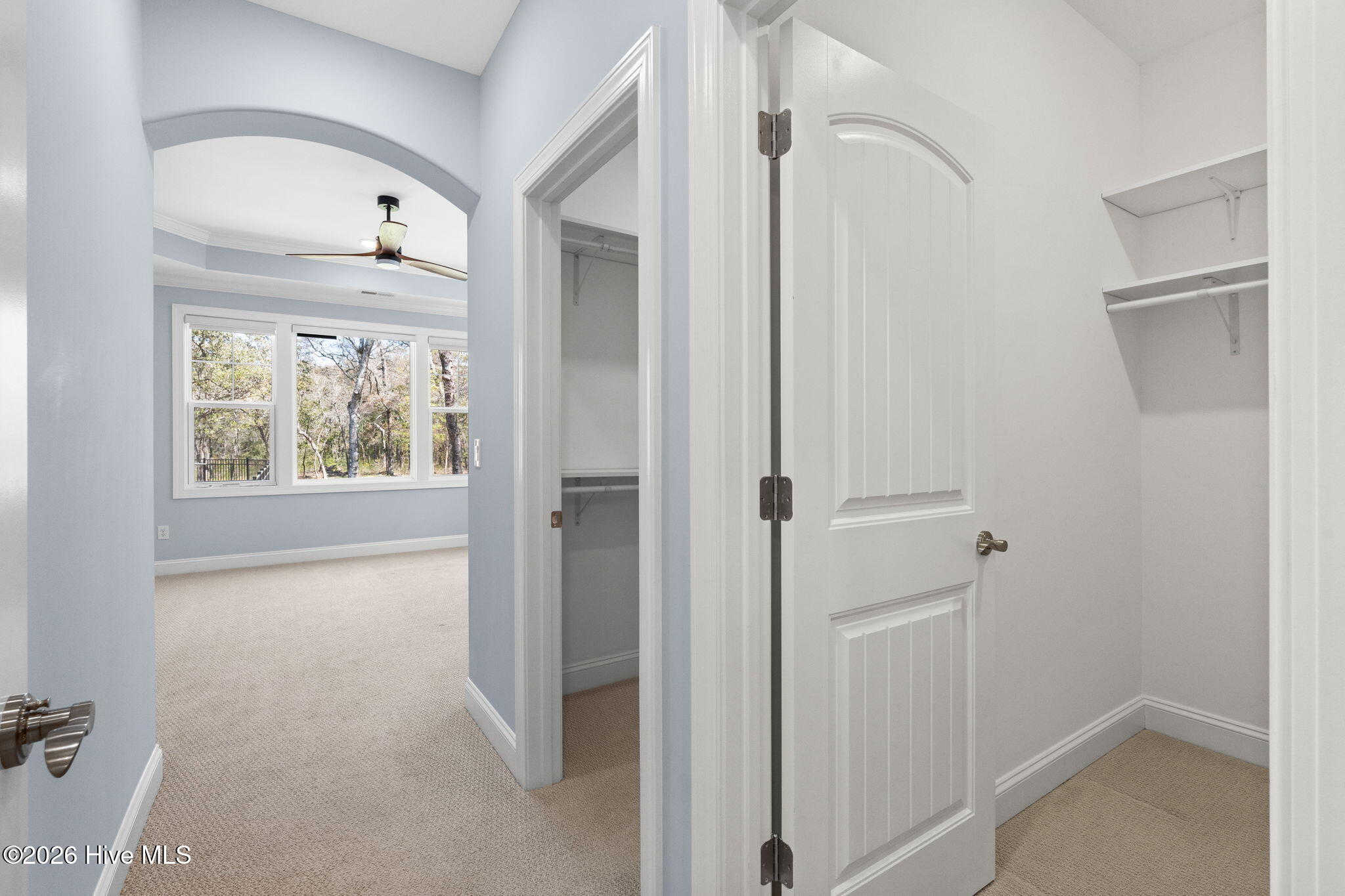 100563423 | Photo 26