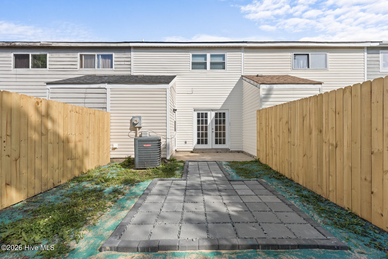 100568123 | Photo 19