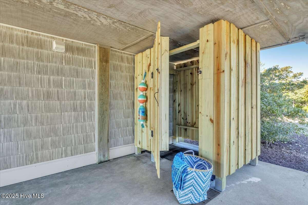 100546724 | Photo 54