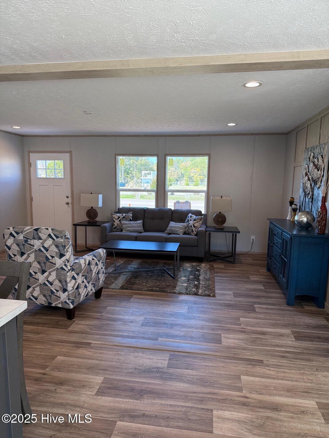 100540221 | Photo 10