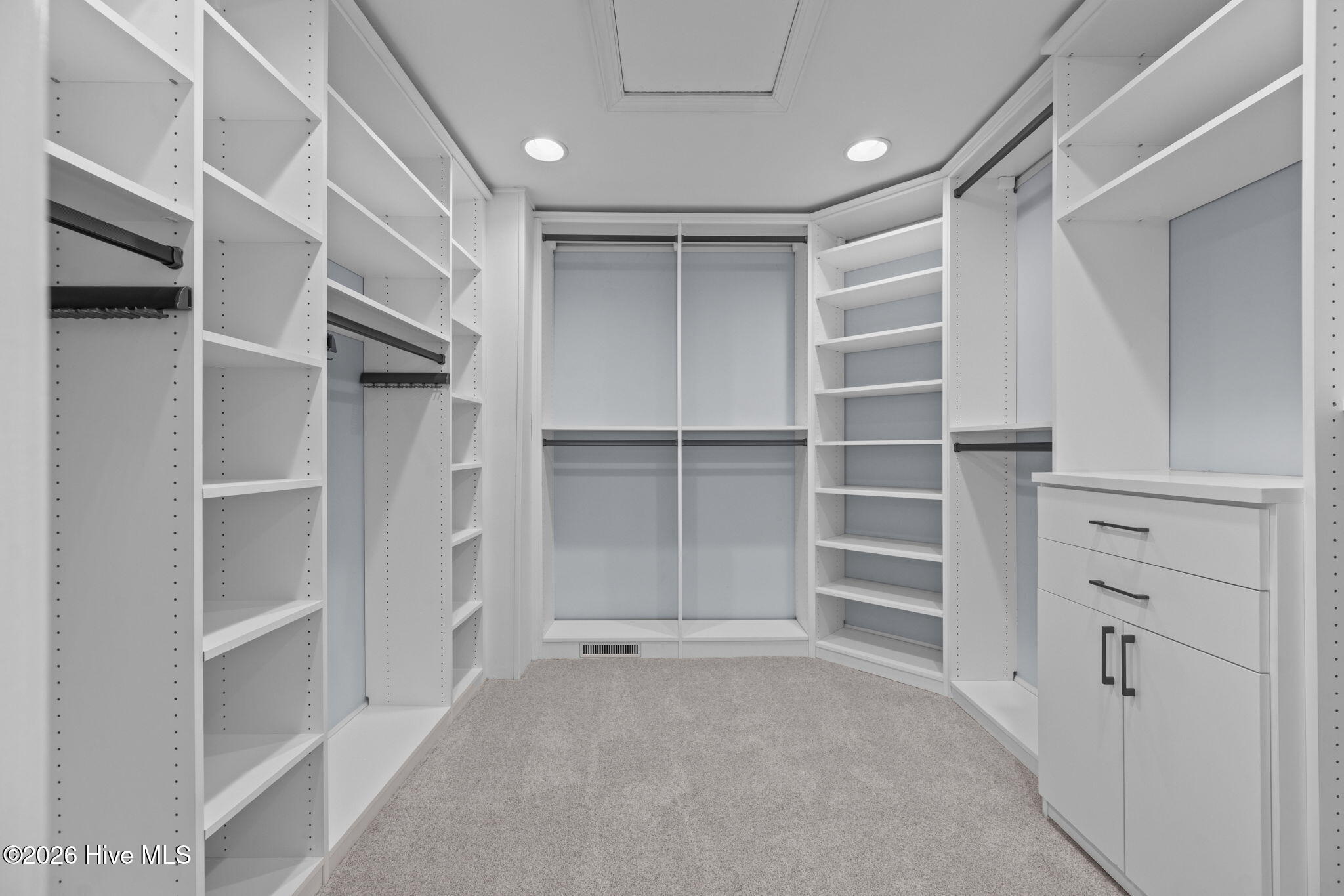 100542324 | Photo 57