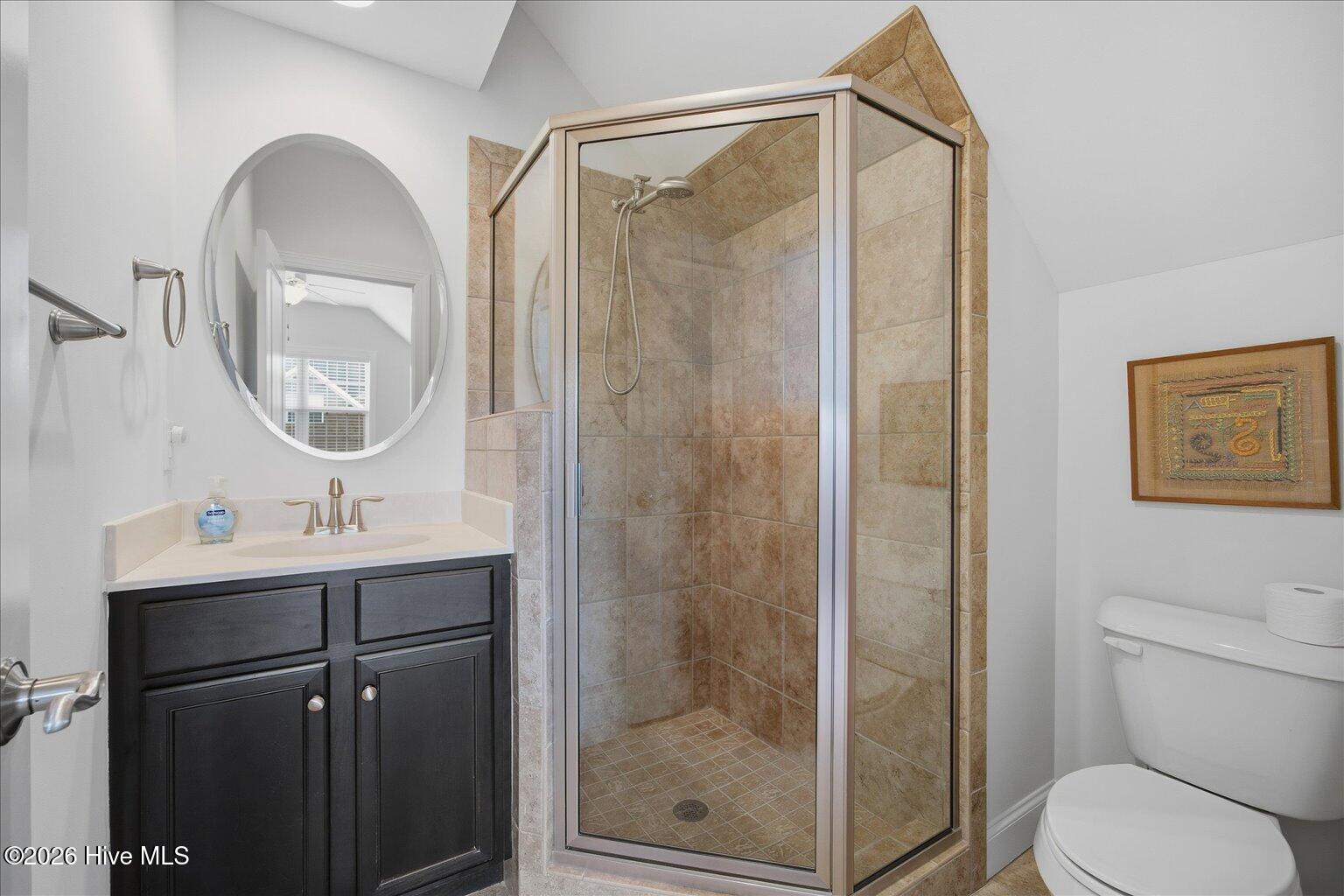 100551356 | Photo 22