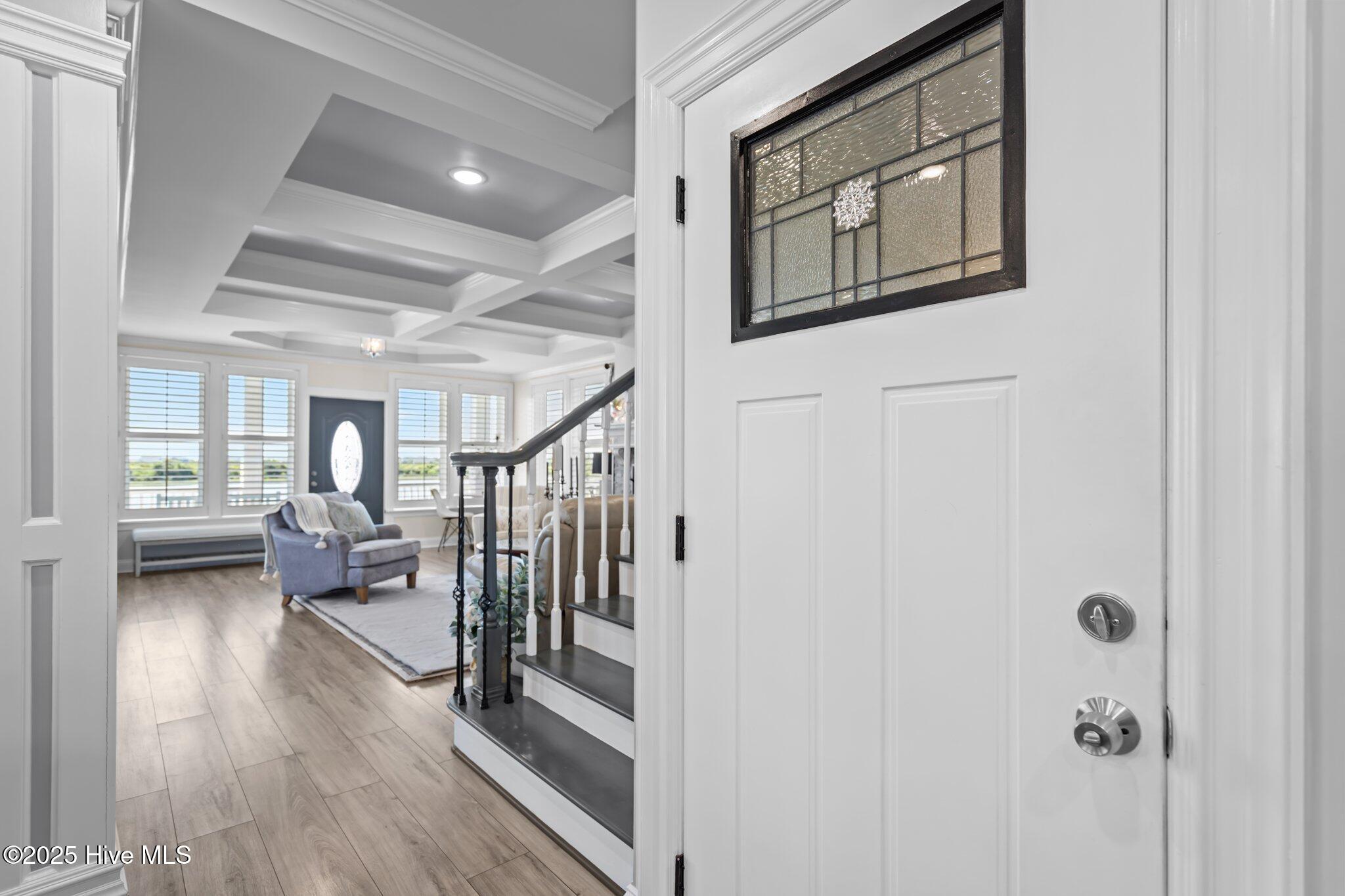 100532890 | Photo 57