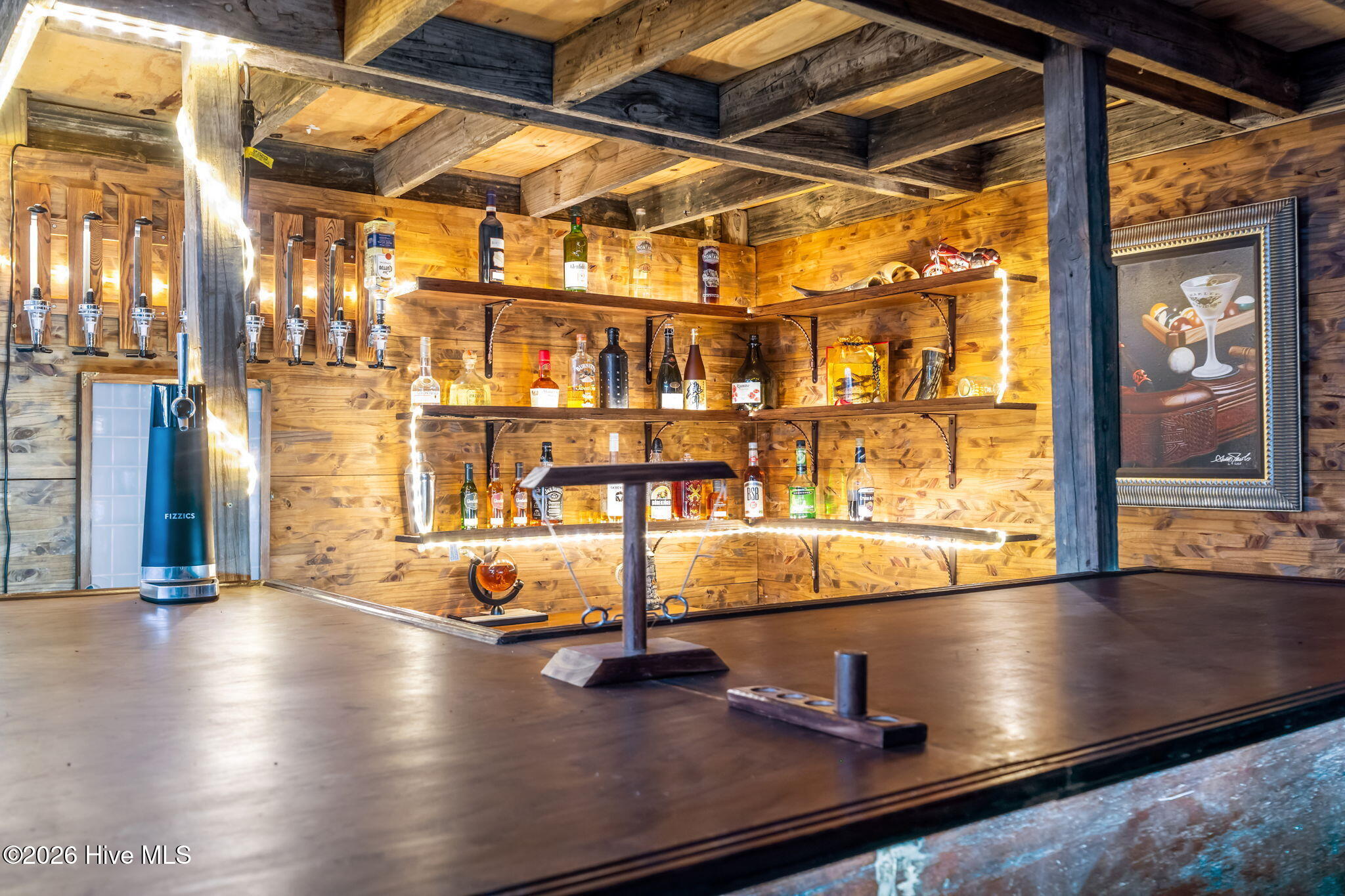 100557668 | Photo 47