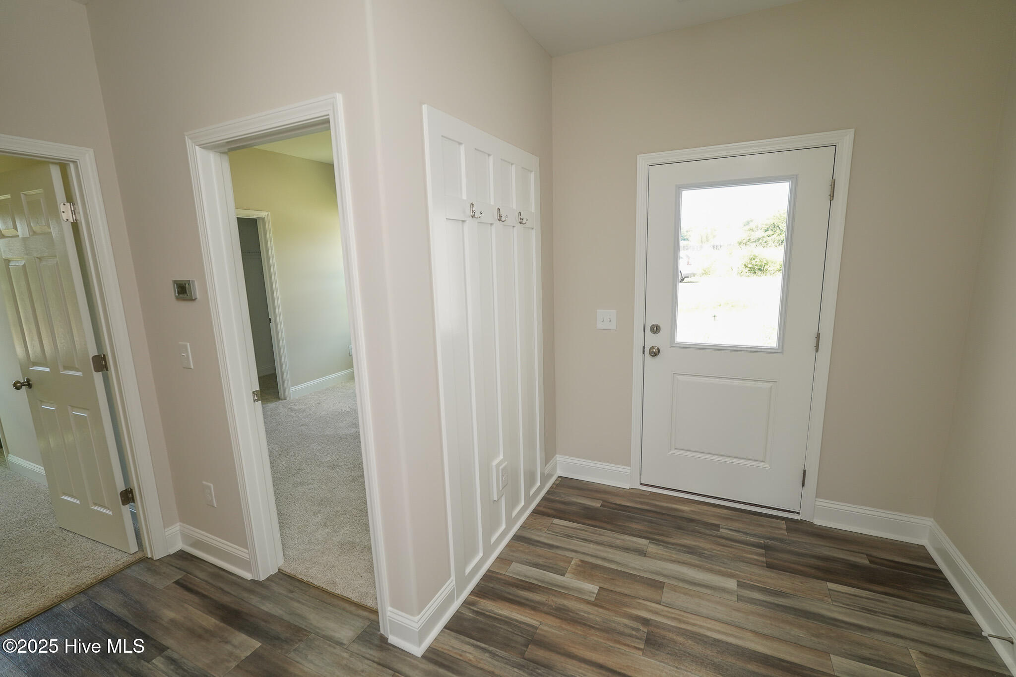 100488193 | Photo 14