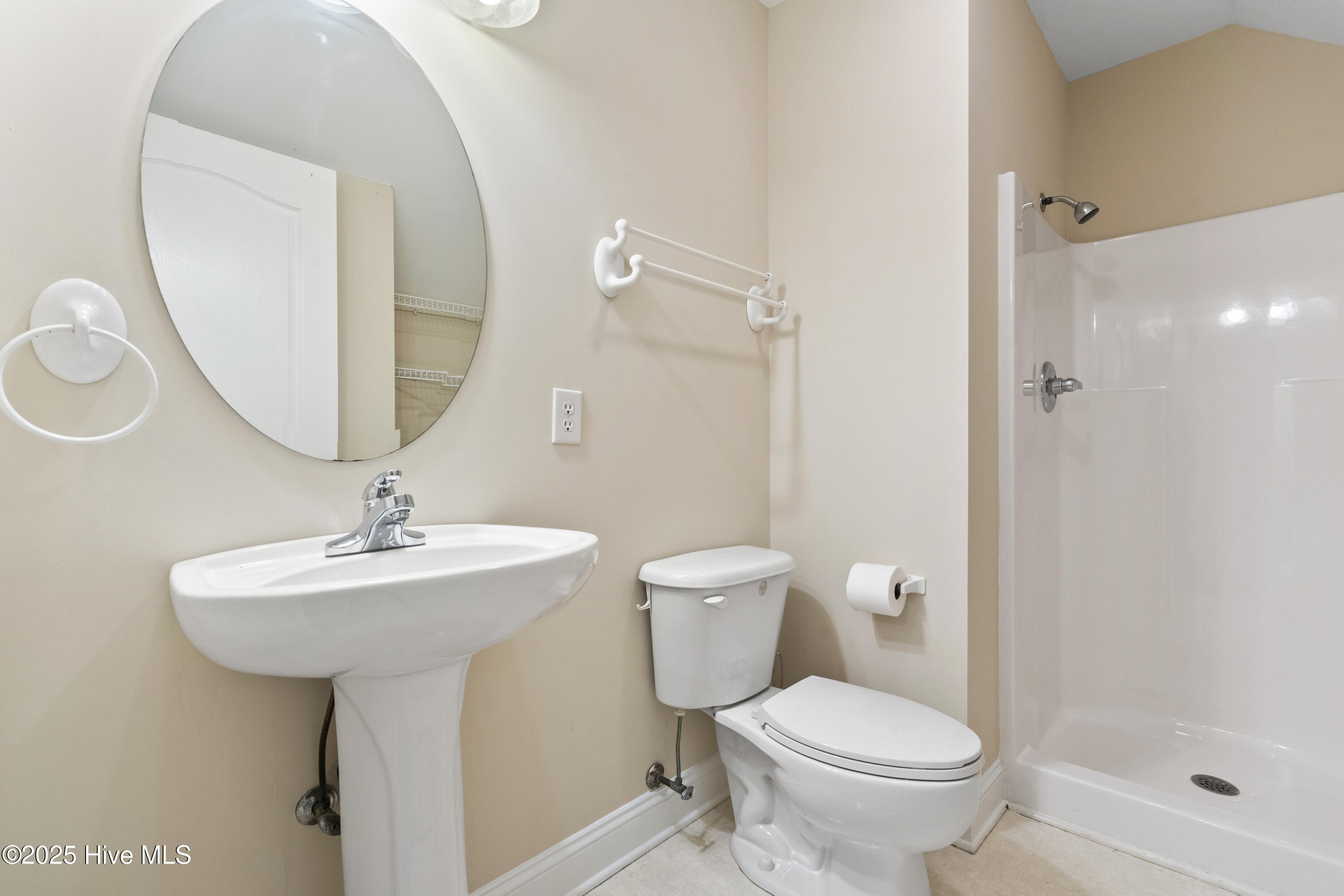 100543088 | Photo 21