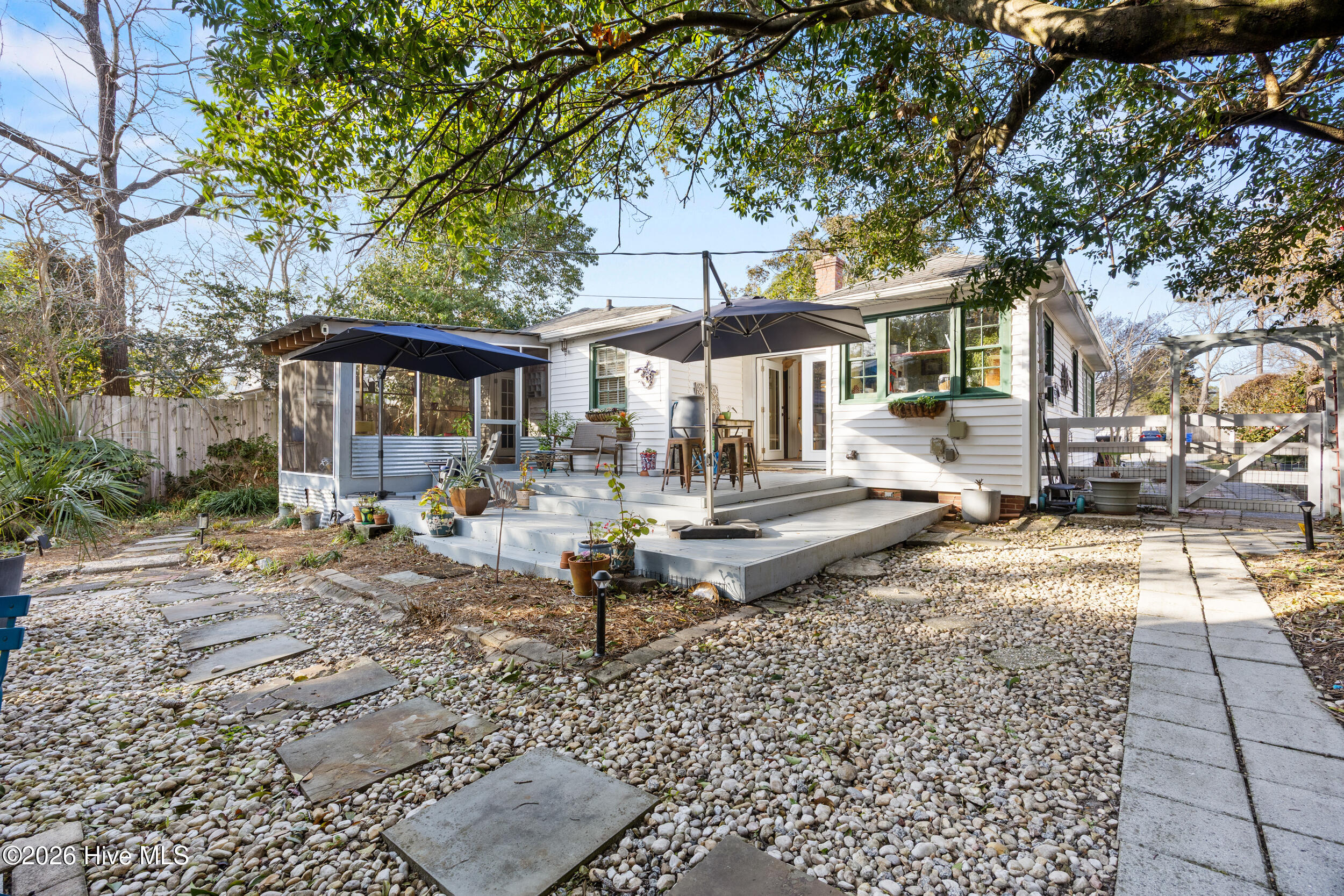 100559586 | Photo 32