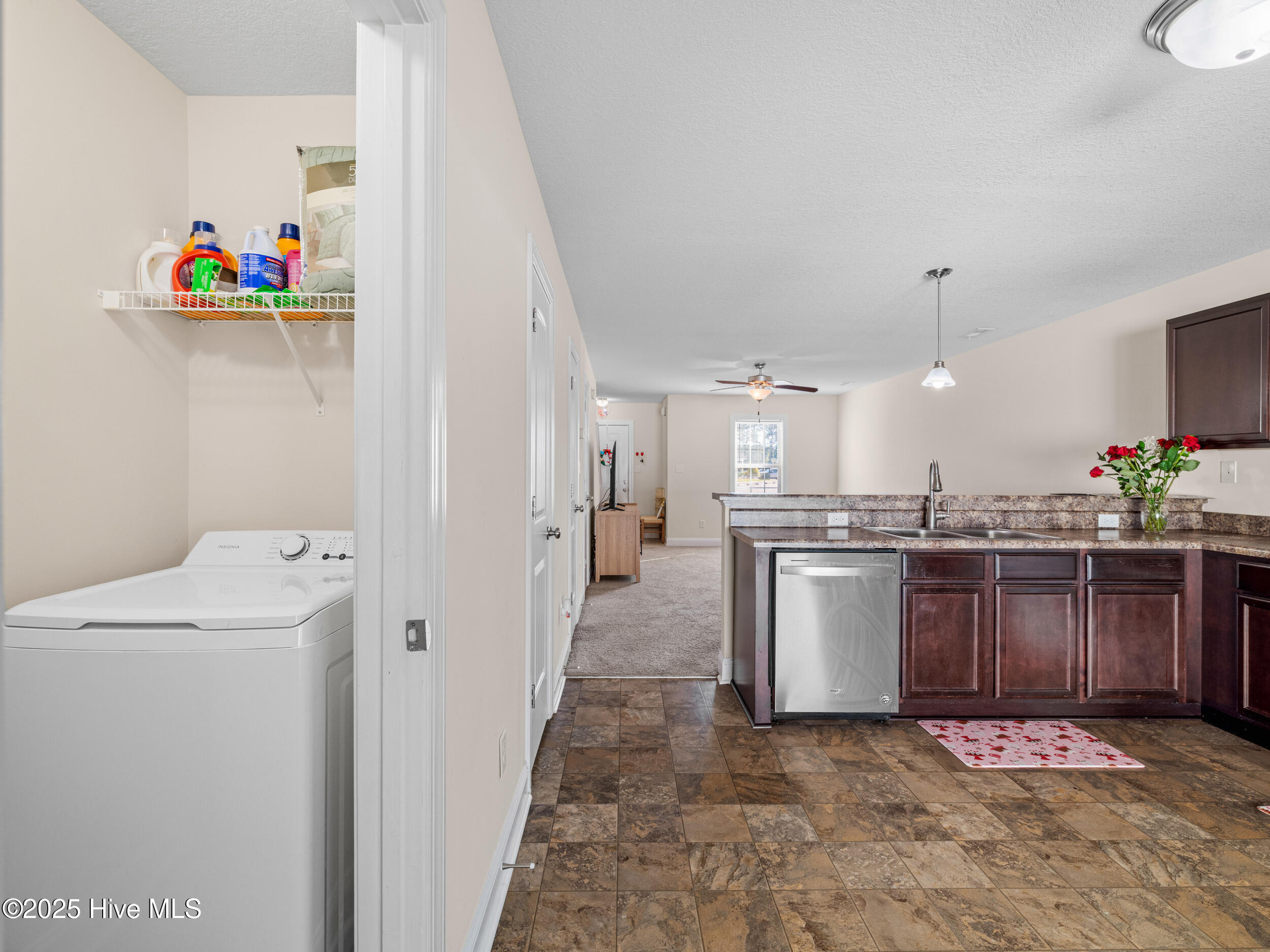 100541514 | Photo 18