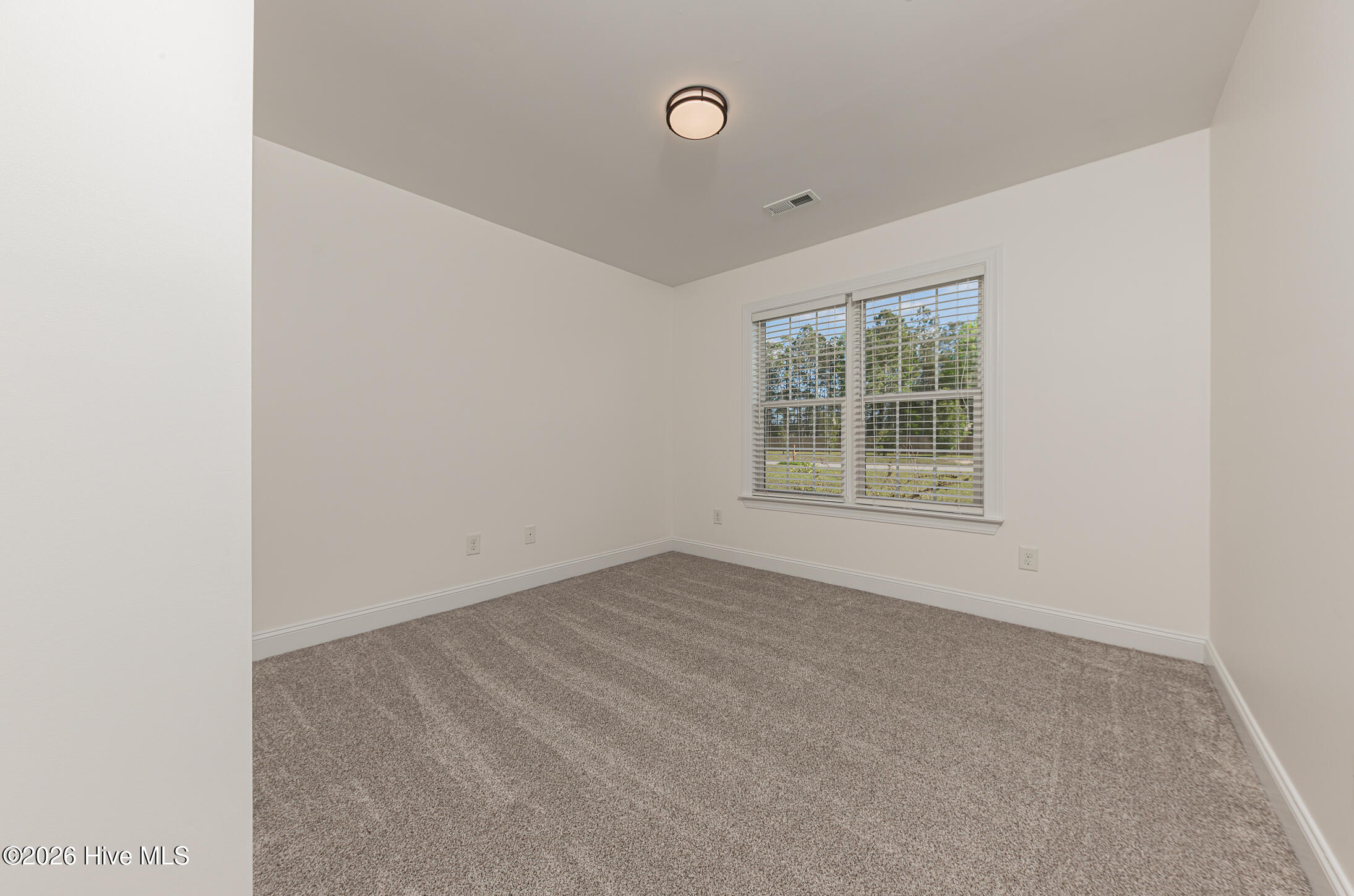 100566489 | Photo 39