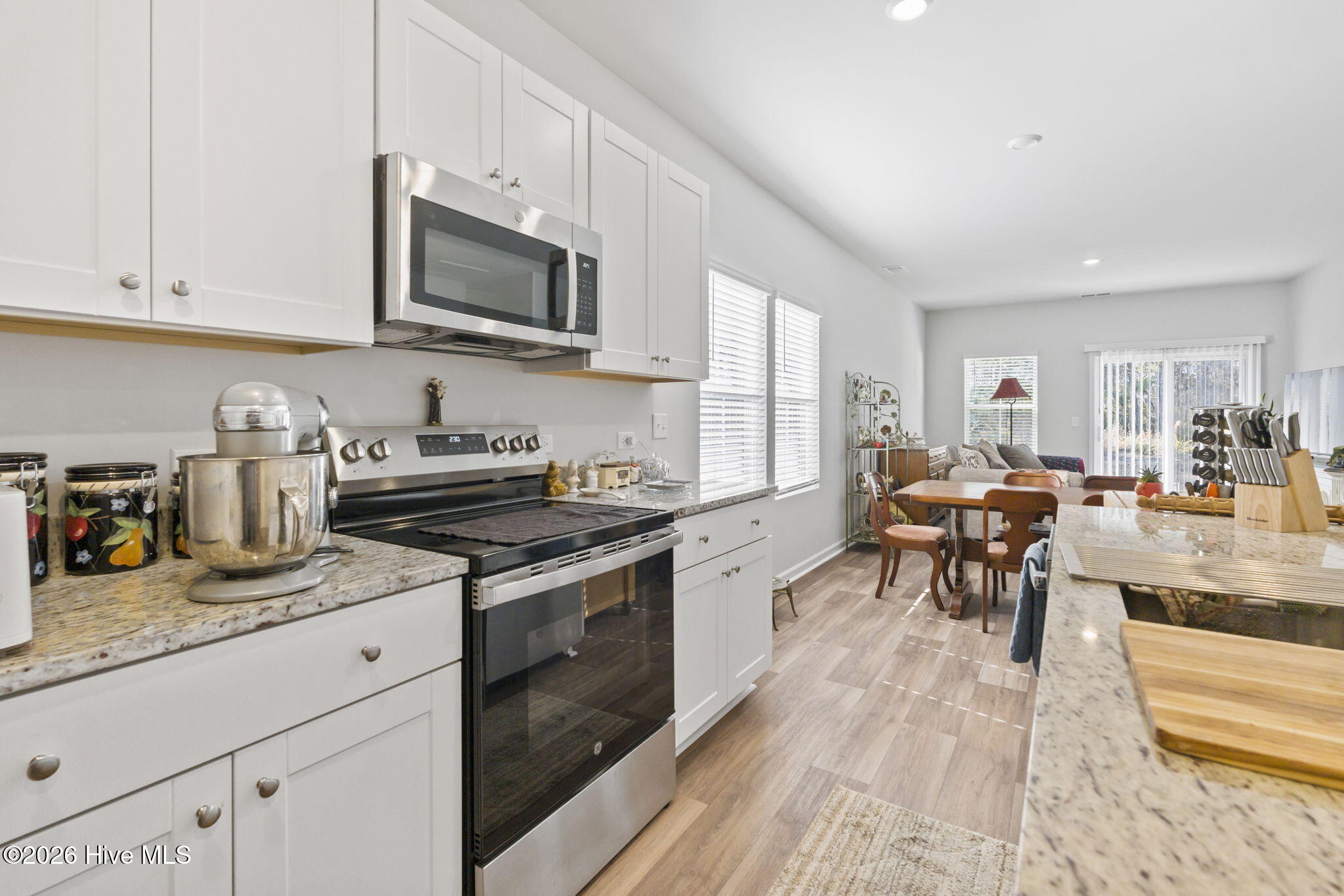 100553971 | Photo 18