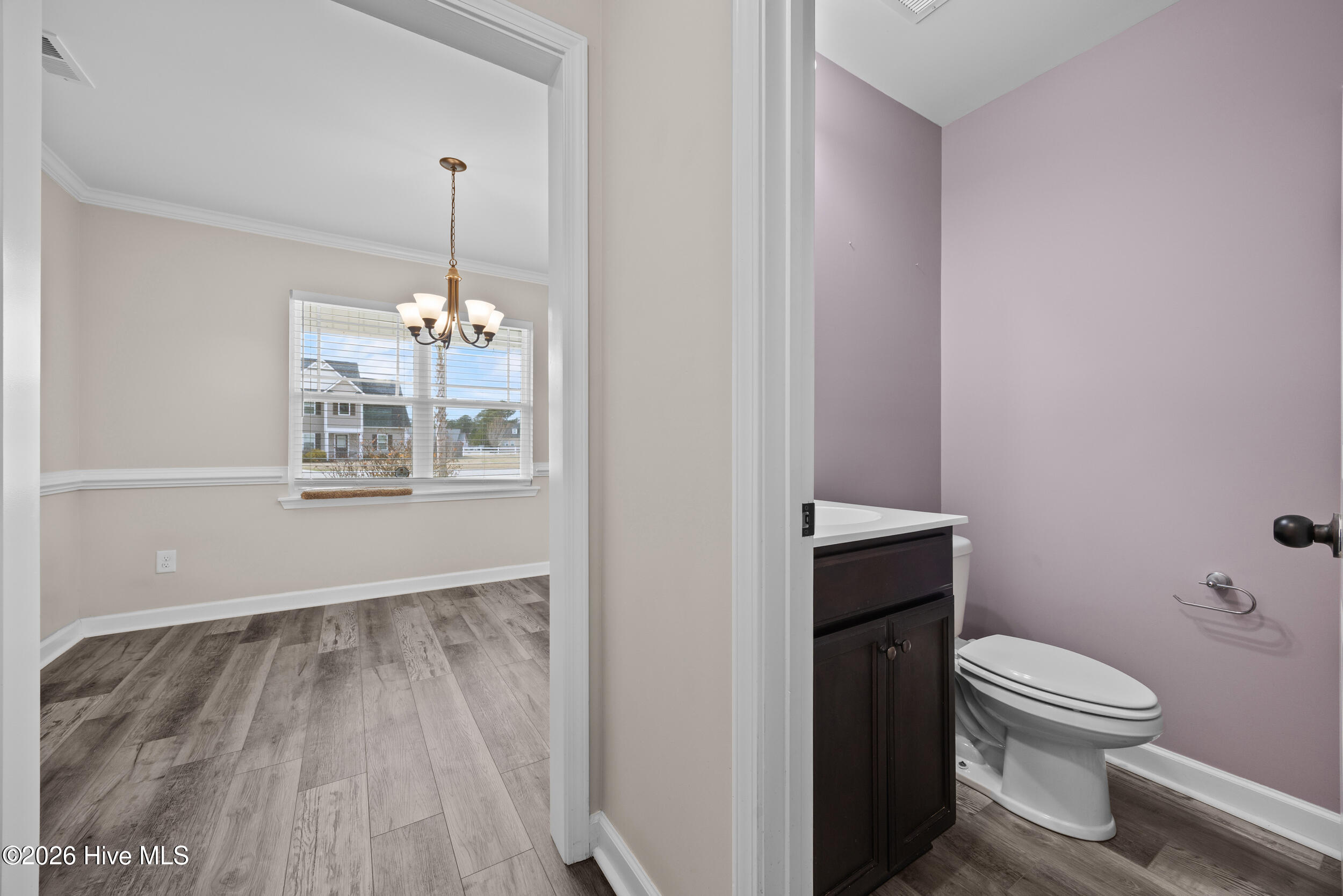 100556419 | Photo 12