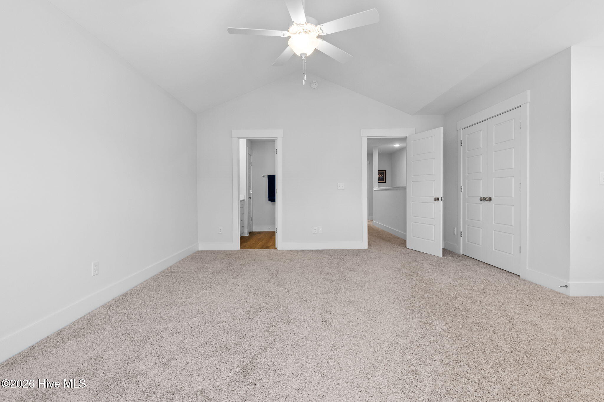 100549821 | Photo 18