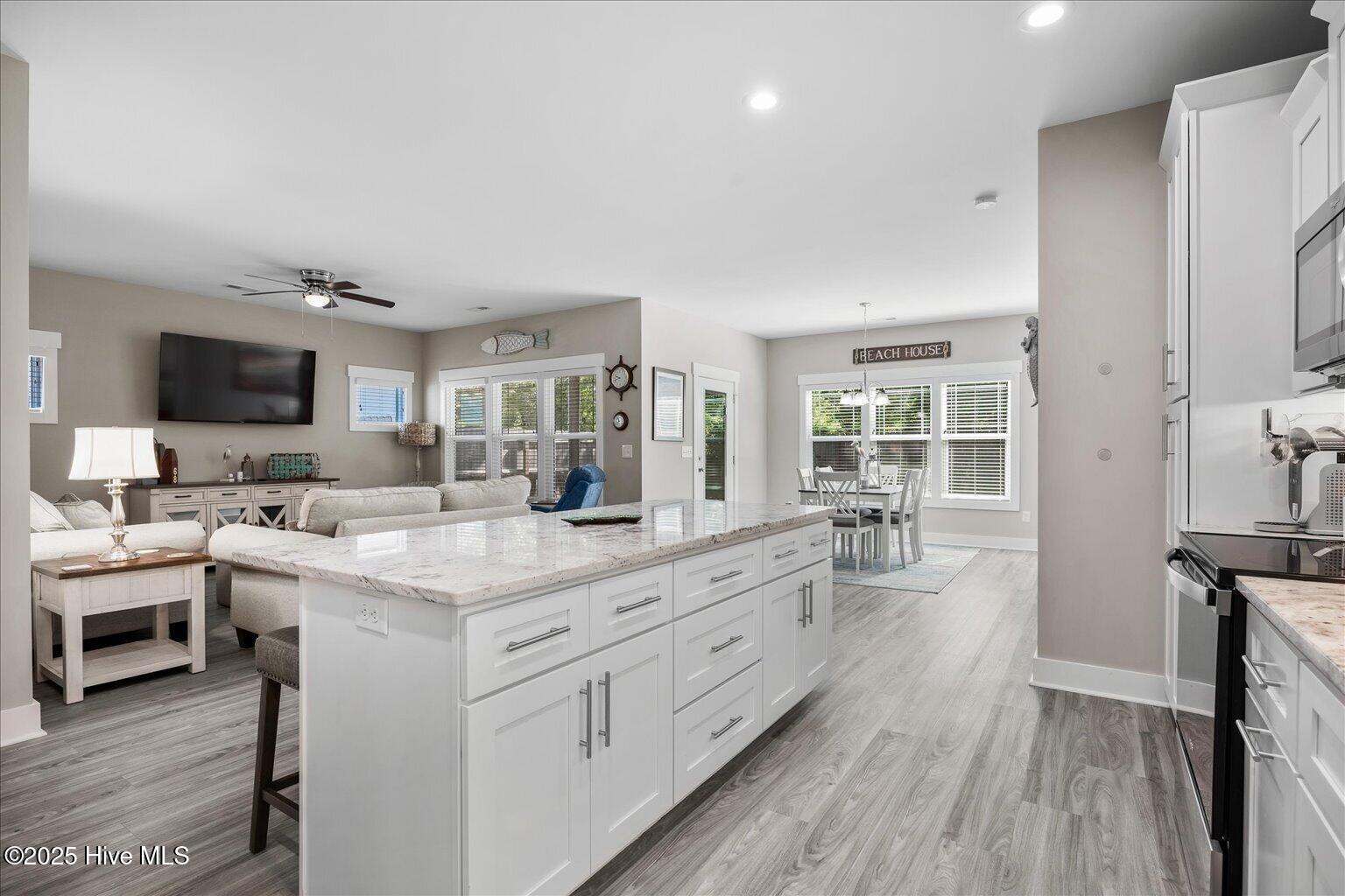 100528541 | Photo 26