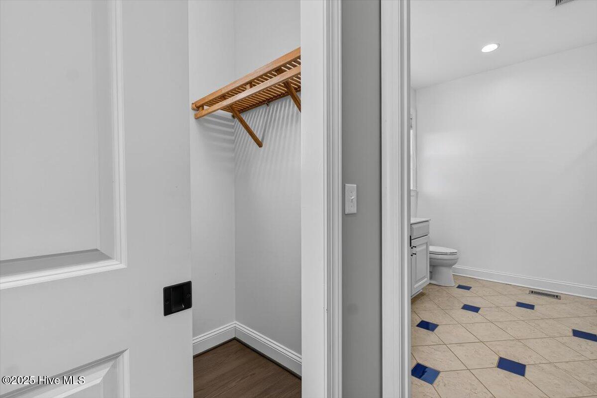 100530632 | Photo 36