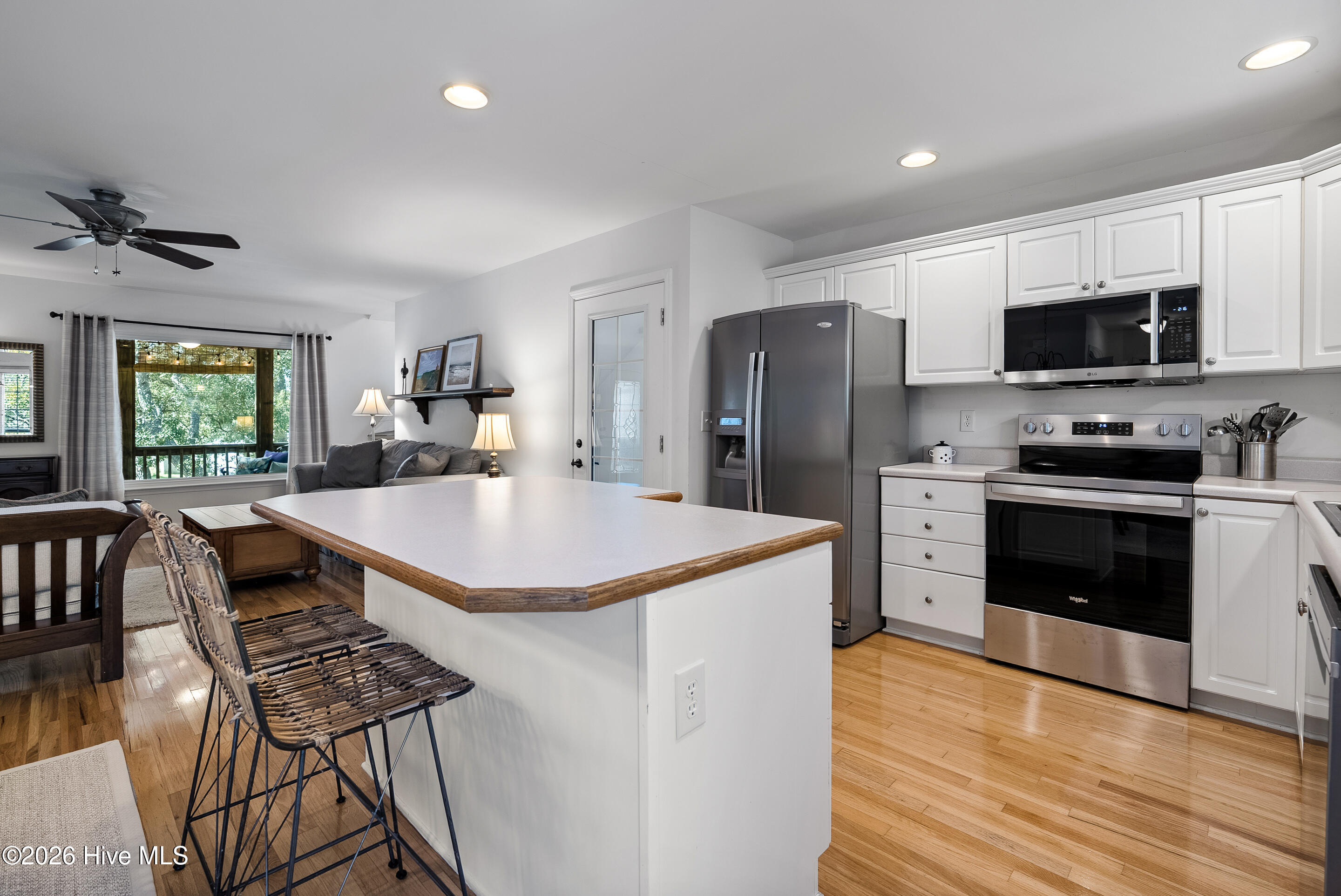 100559044 | Photo 19