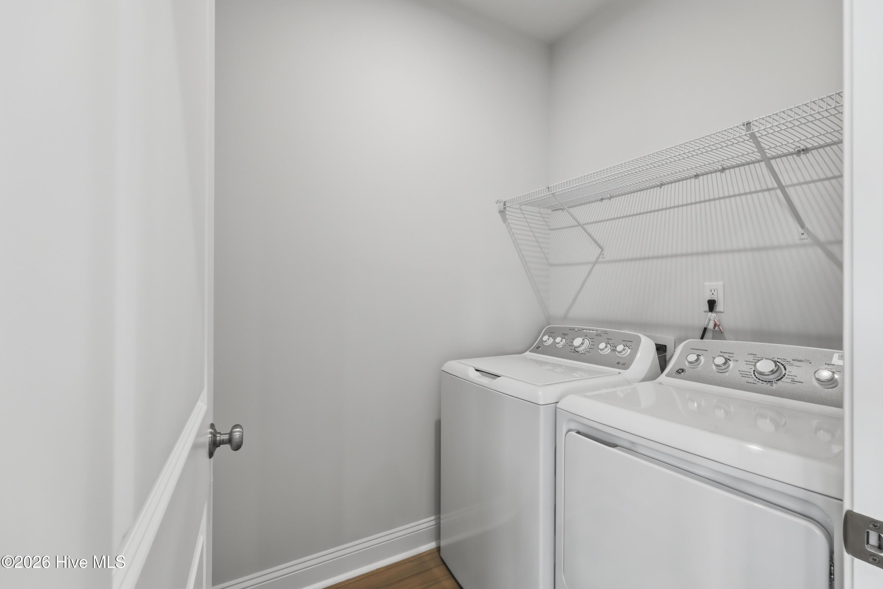 100563139 | Photo 32