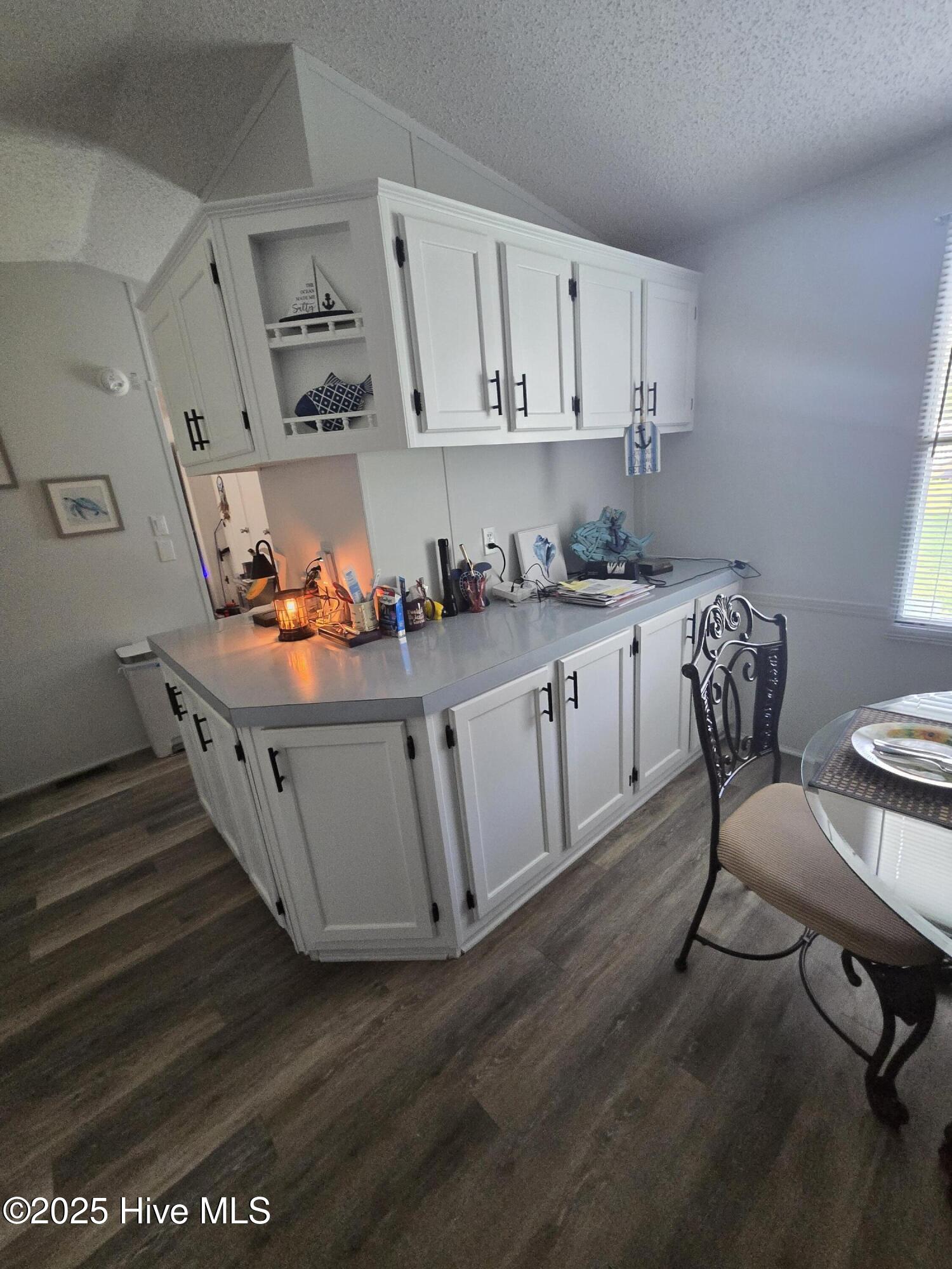 100510257 | Photo 13