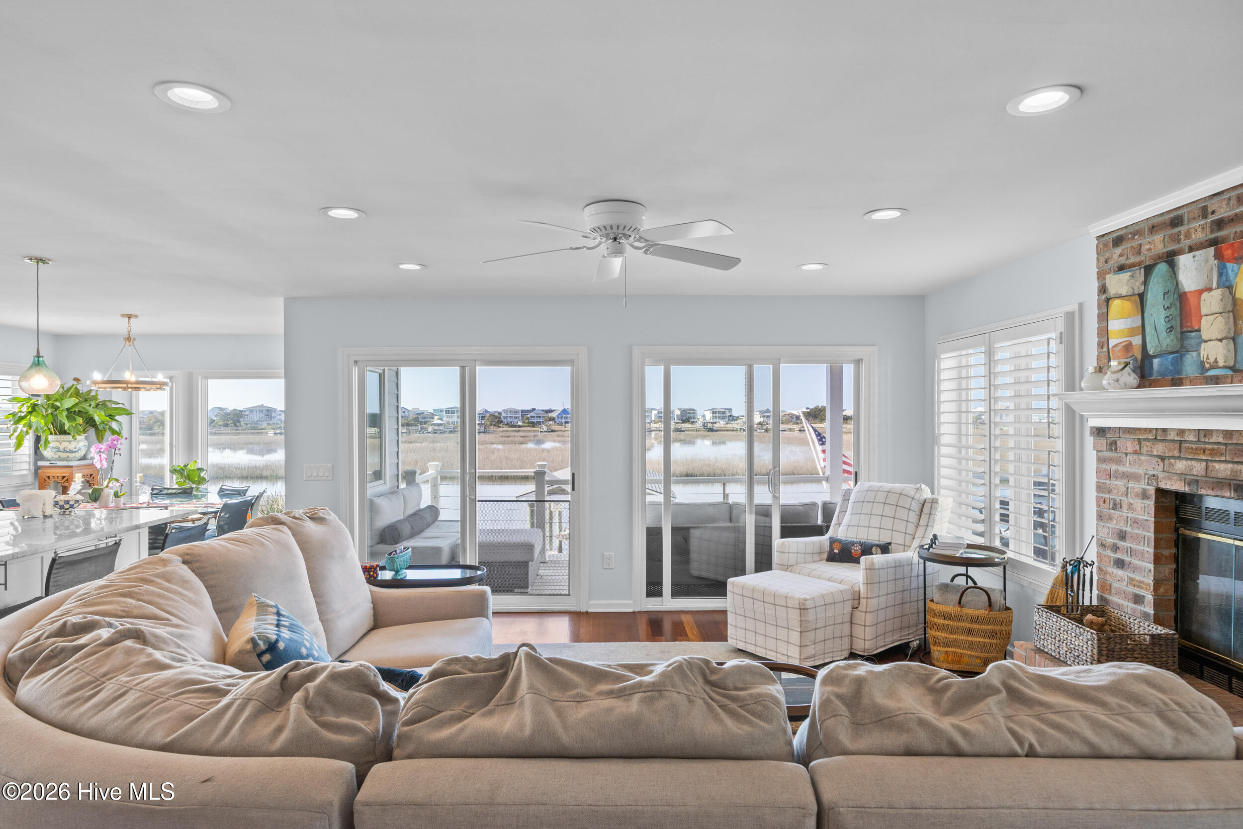 100564811 | Photo 22