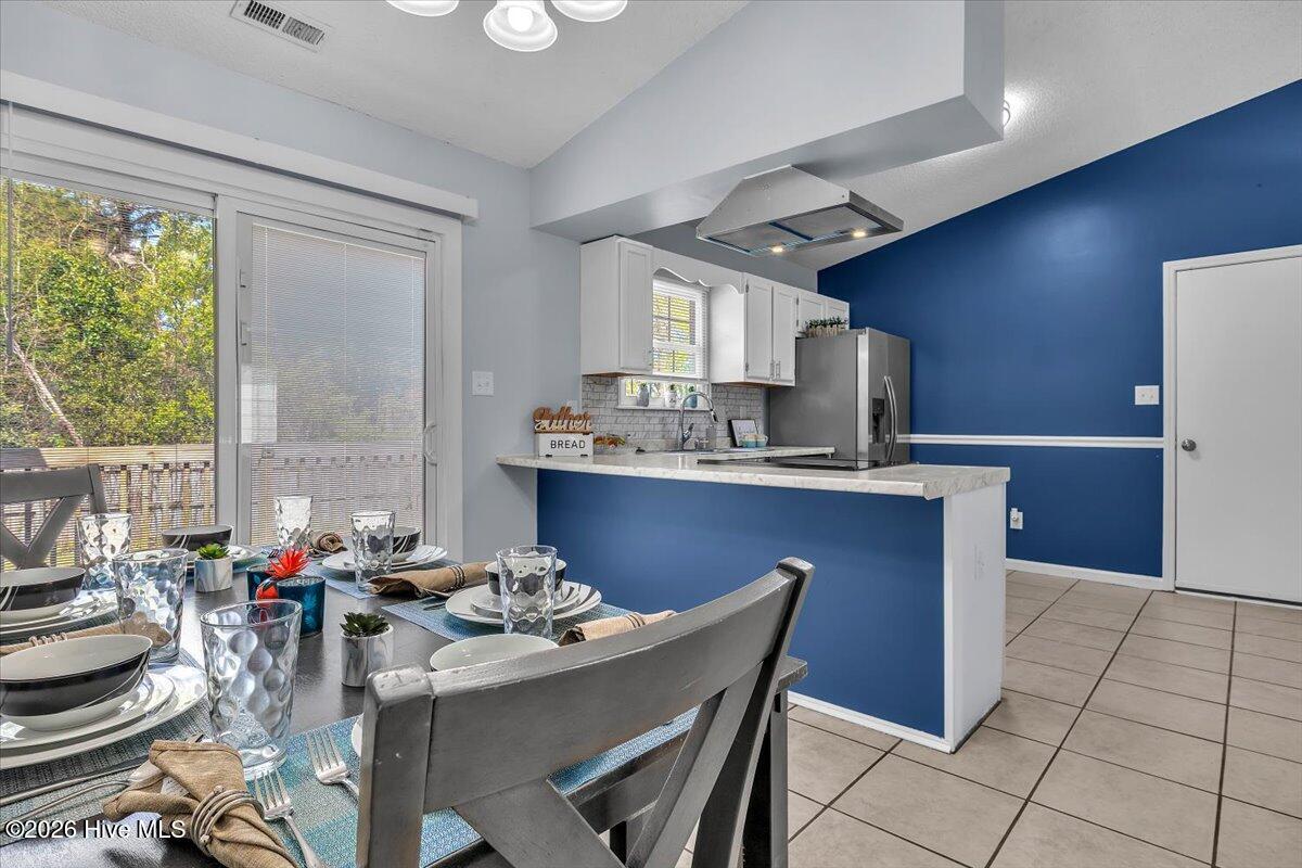 100566247 | Photo 11